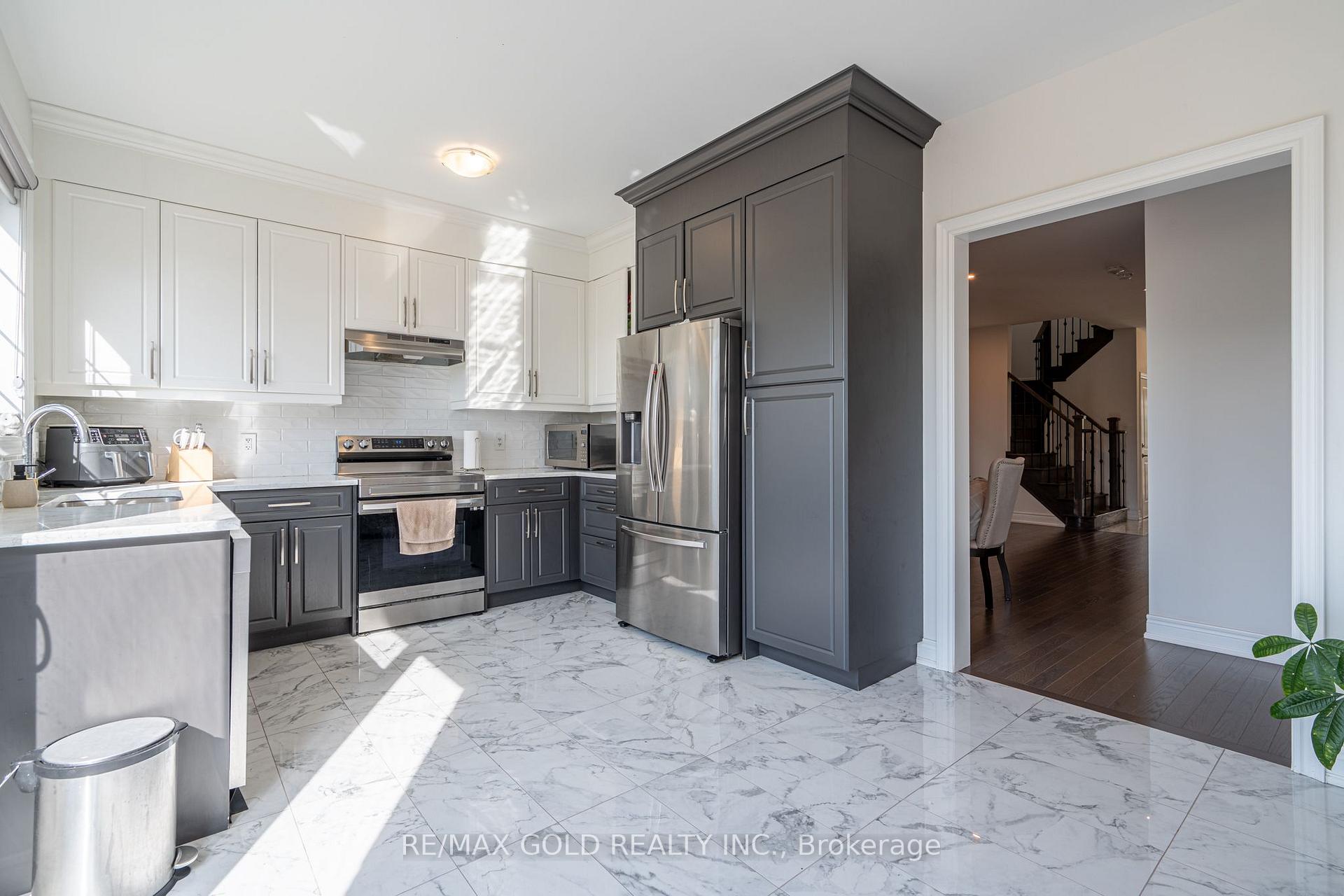 Photo 10 of 66 Puffin Crescent, Brampton, Sandringham-Wellington — HOMEH