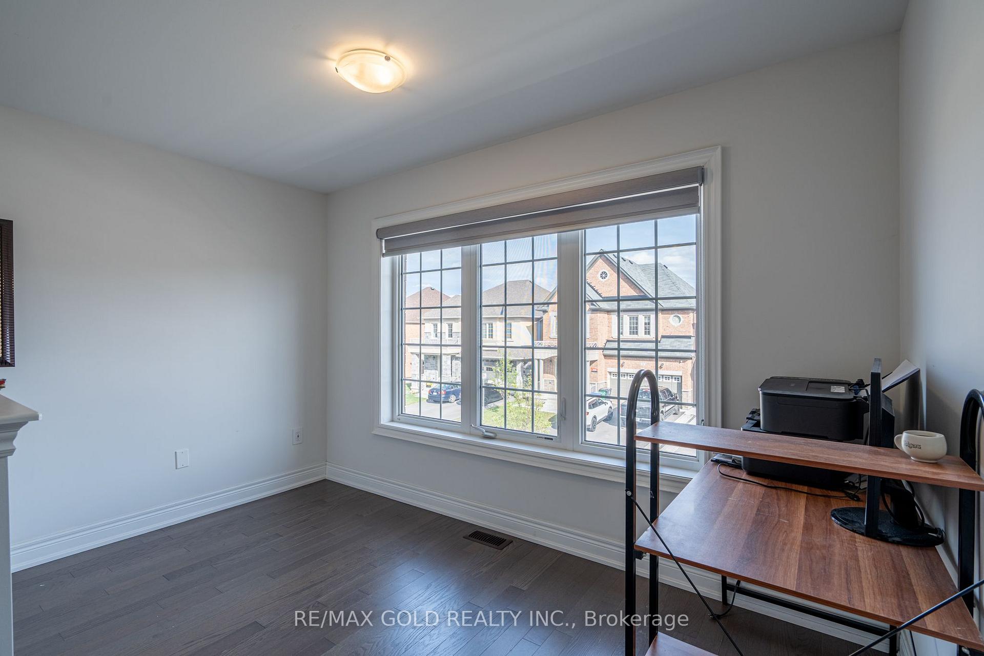 Photo 17 of 66 Puffin Crescent, Brampton, Sandringham-Wellington — HOMEH
