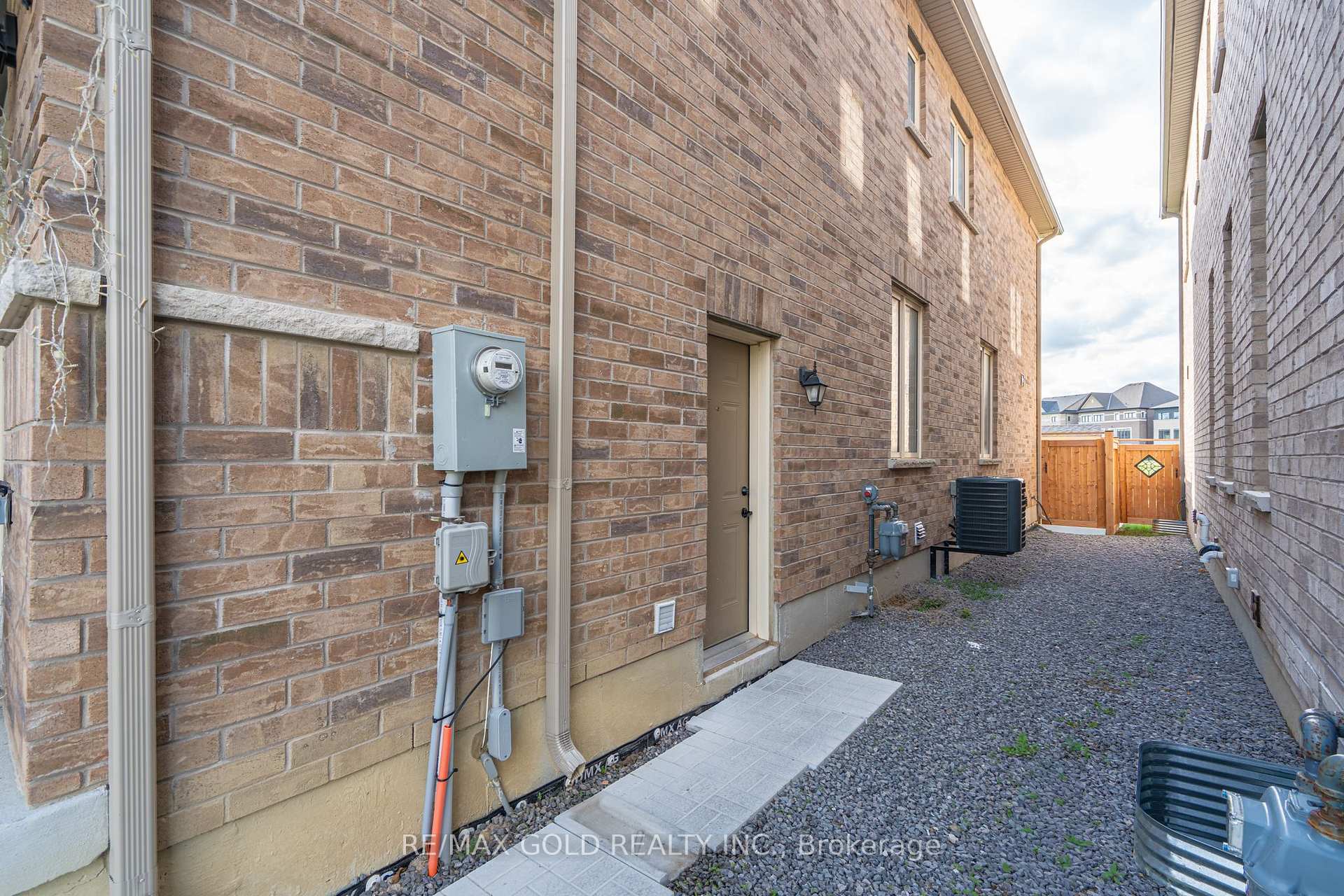 Photo 38 of 66 Puffin Crescent, Brampton, Sandringham-Wellington — HOMEH