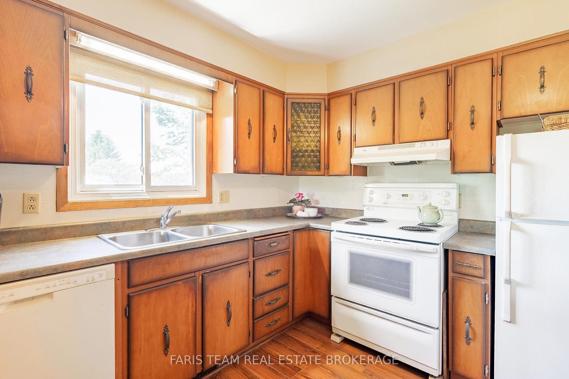 Photo 11 of 2966 George Johnston Road, Springwater, Rural Springwater — HOMEH