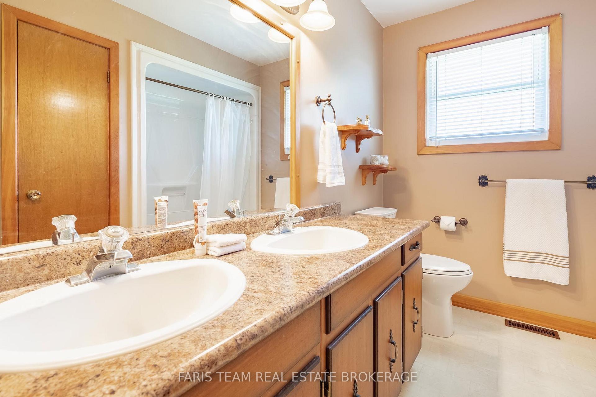 Photo 33 of 2966 George Johnston Road, Springwater, Rural Springwater — HOMEH