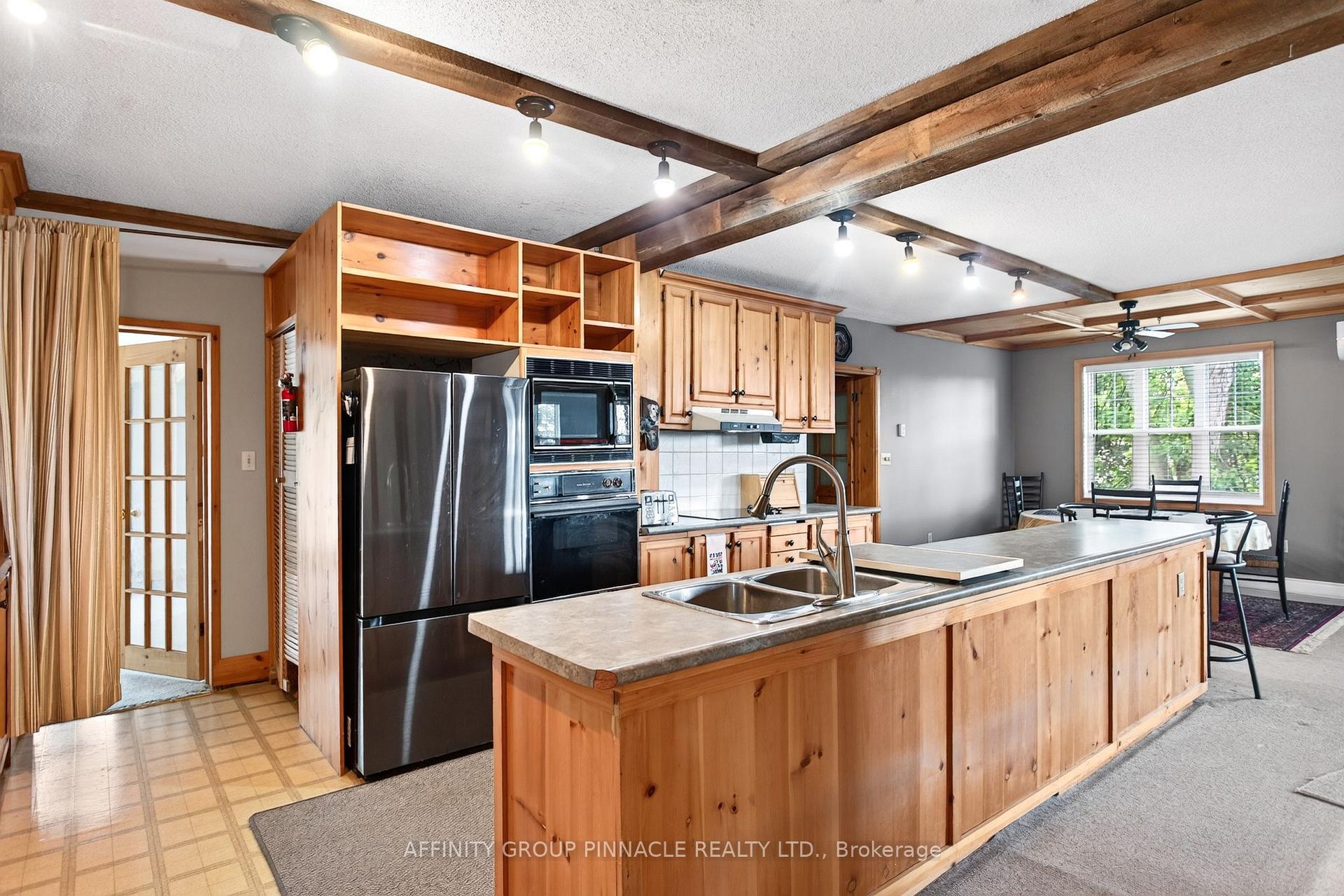 Photo 14 of 95 Bond Street E, Kawartha Lakes, Fenelon Falls — HOMEH
