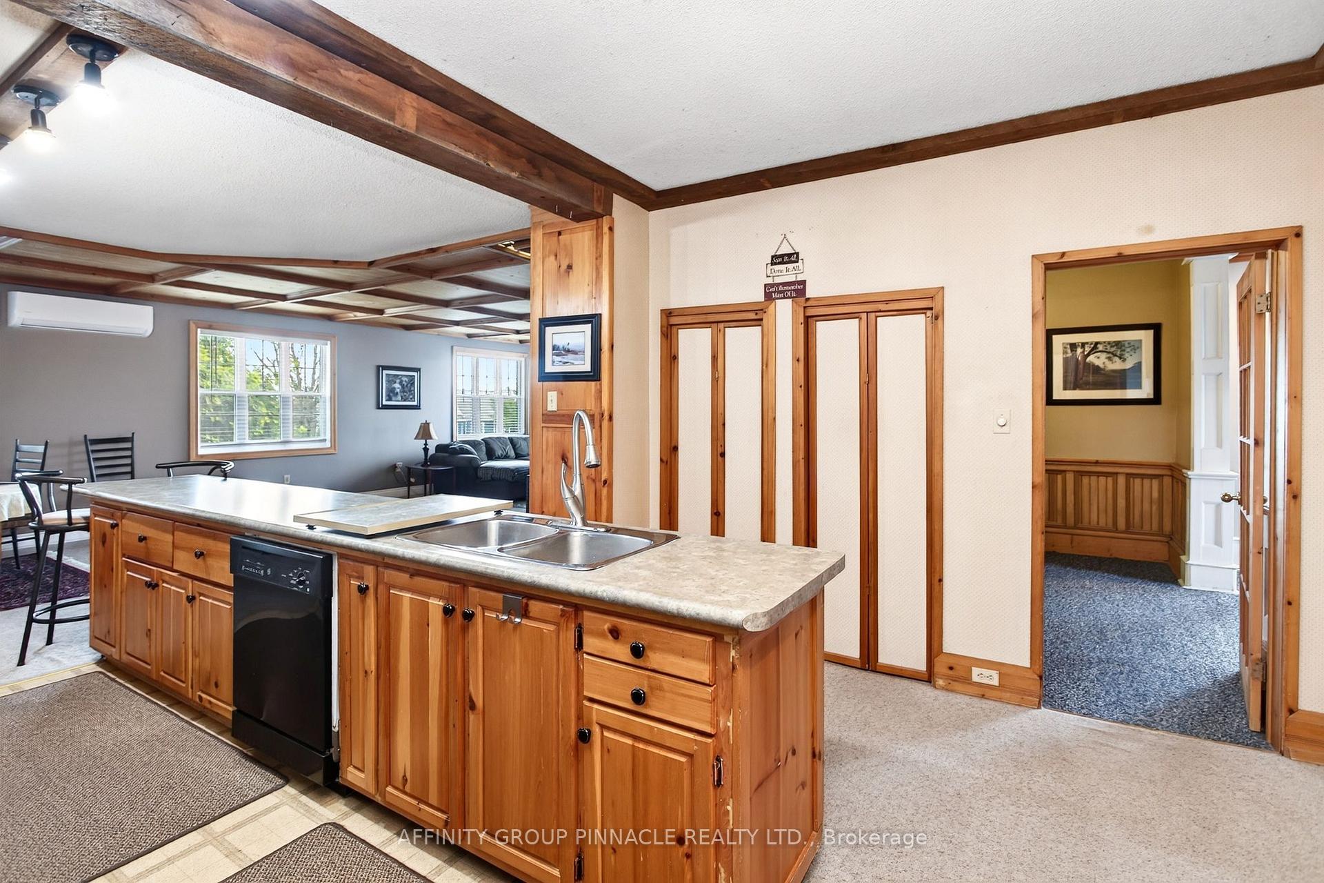 Photo 15 of 95 Bond Street E, Kawartha Lakes, Fenelon Falls — HOMEH