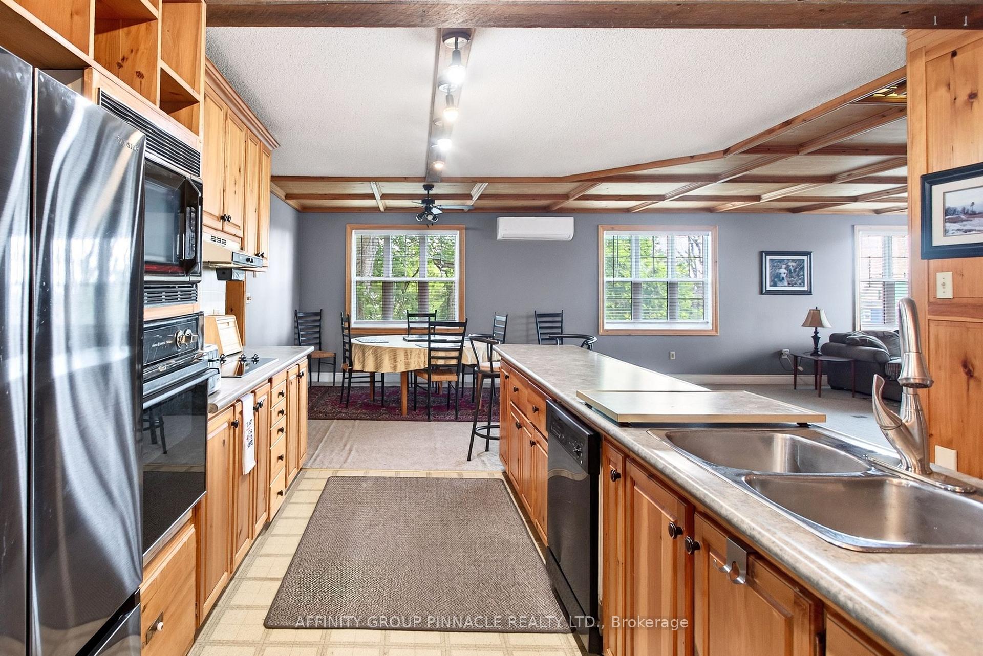 Photo 16 of 95 Bond Street E, Kawartha Lakes, Fenelon Falls — HOMEH