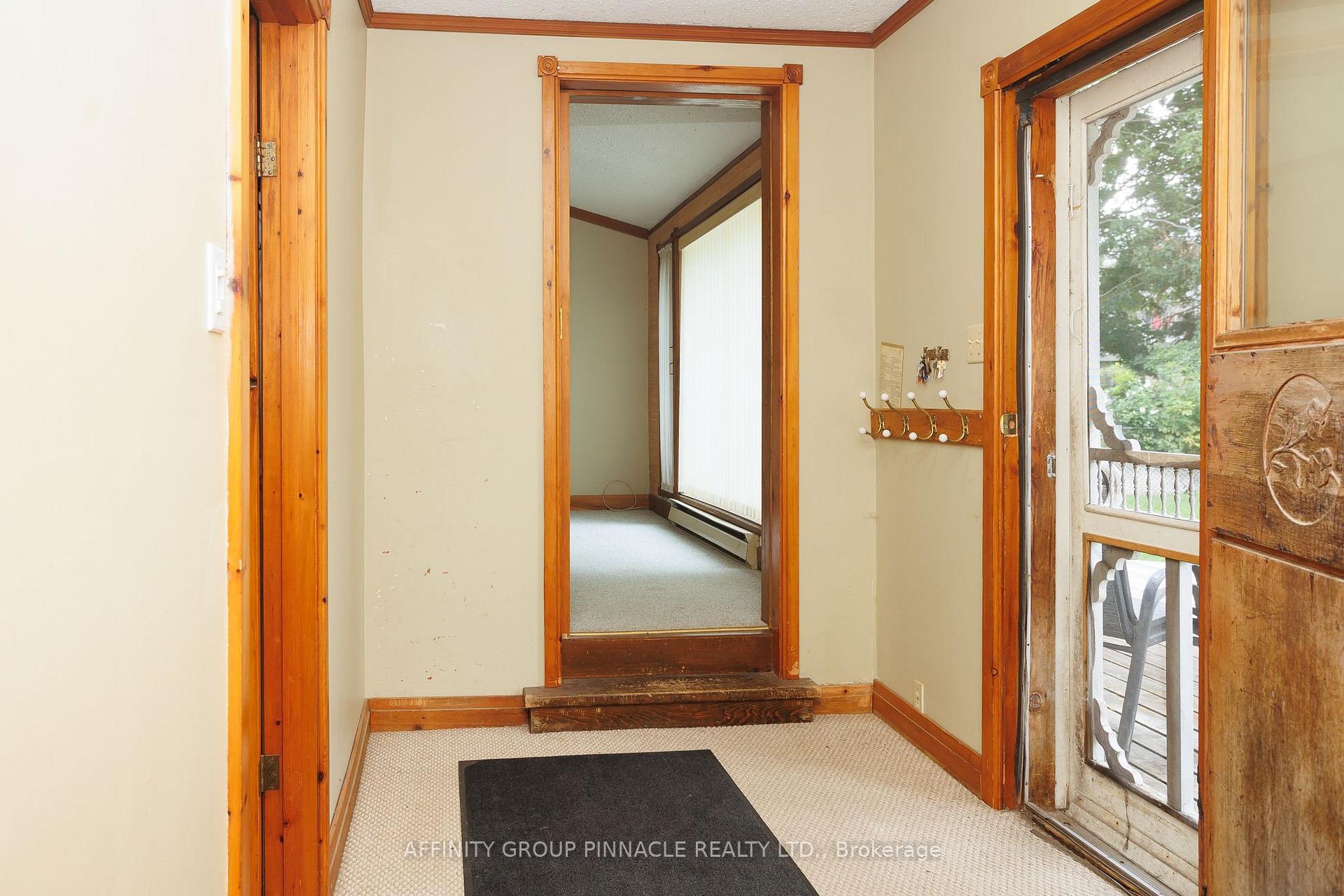 Photo 22 of 95 Bond Street E, Kawartha Lakes, Fenelon Falls — HOMEH