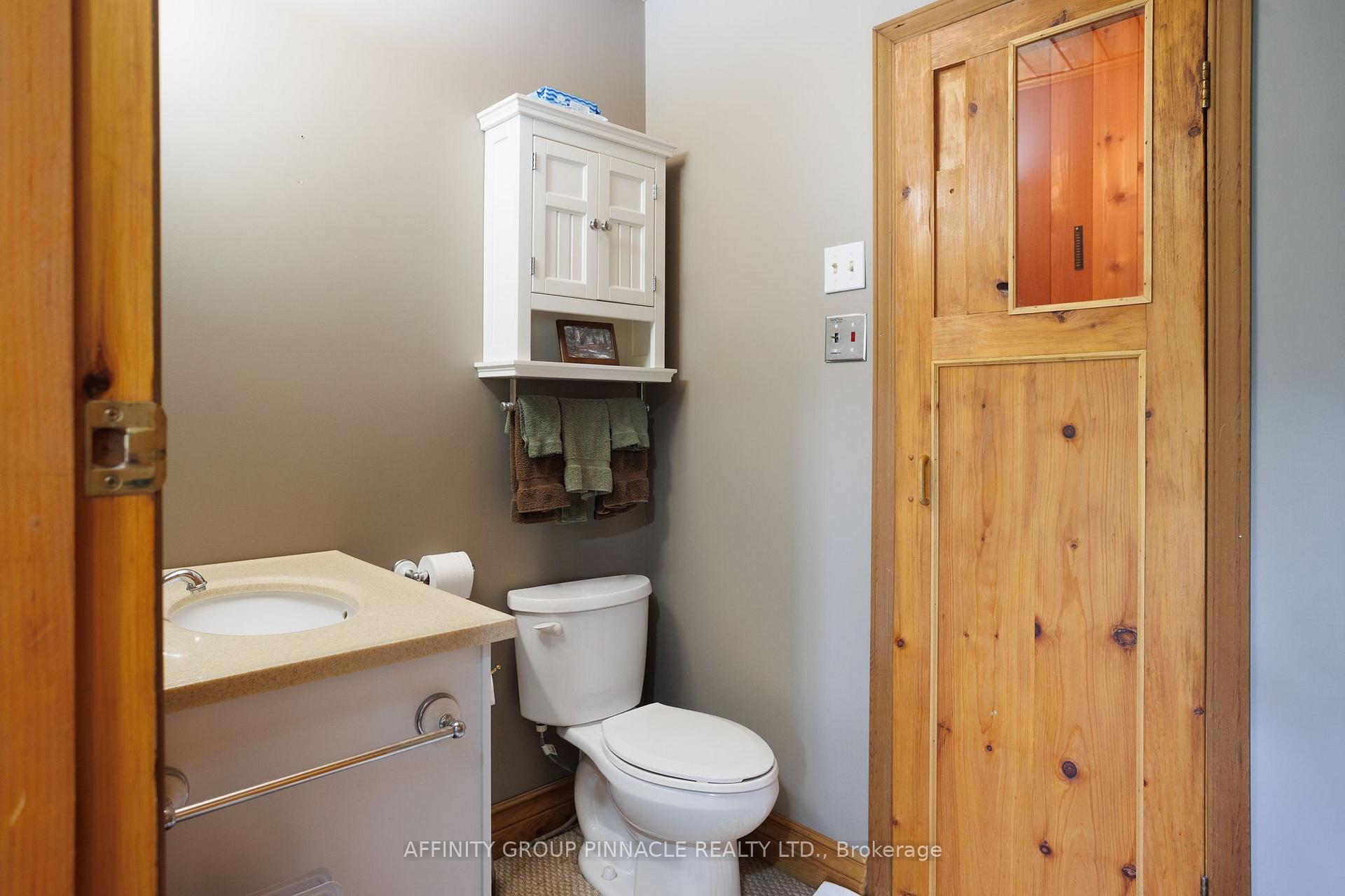 Photo 25 of 95 Bond Street E, Kawartha Lakes, Fenelon Falls — HOMEH