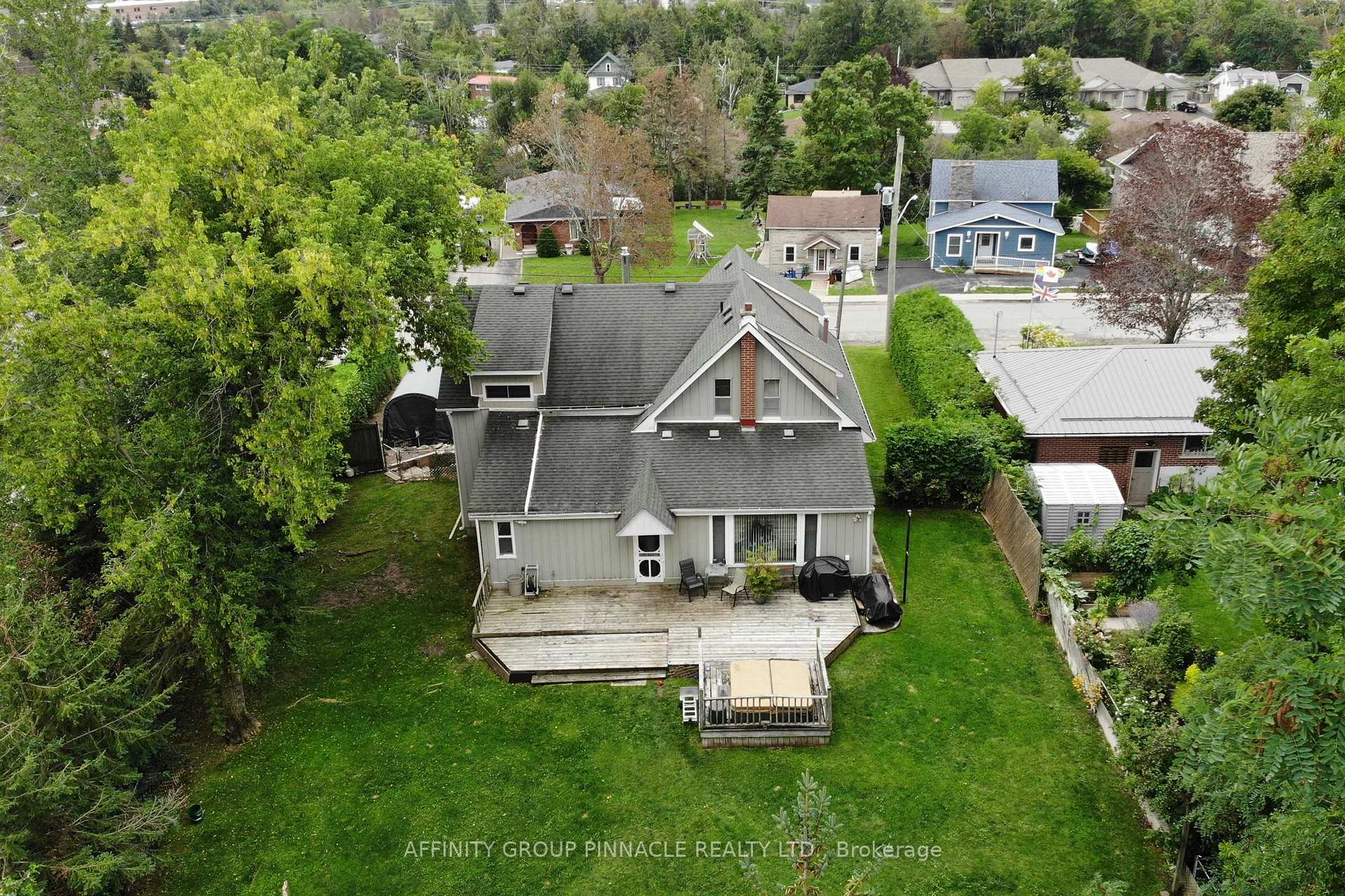 Photo 43 of 95 Bond Street E, Kawartha Lakes, Fenelon Falls — HOMEH