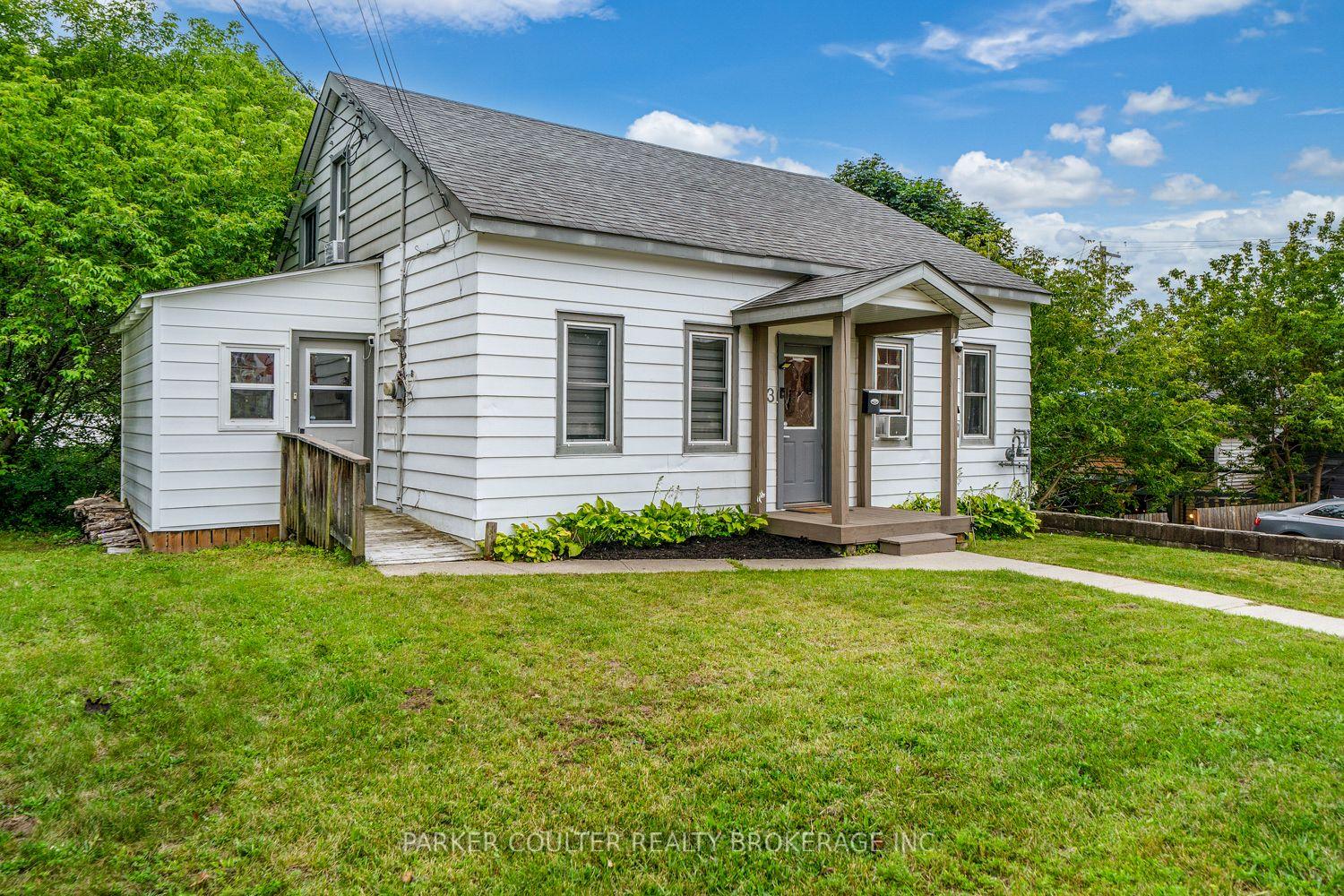 Photo 2 of 23 Miller Street, Parry Sound — HOMEH