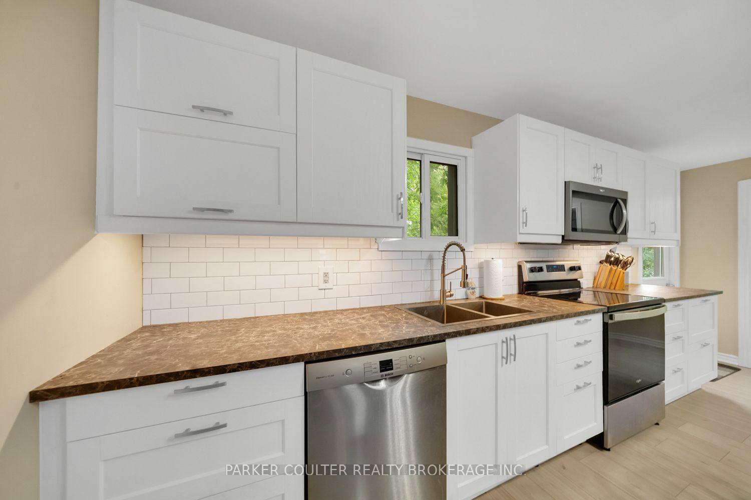 Photo 11 of 23 Miller Street, Parry Sound — HOMEH