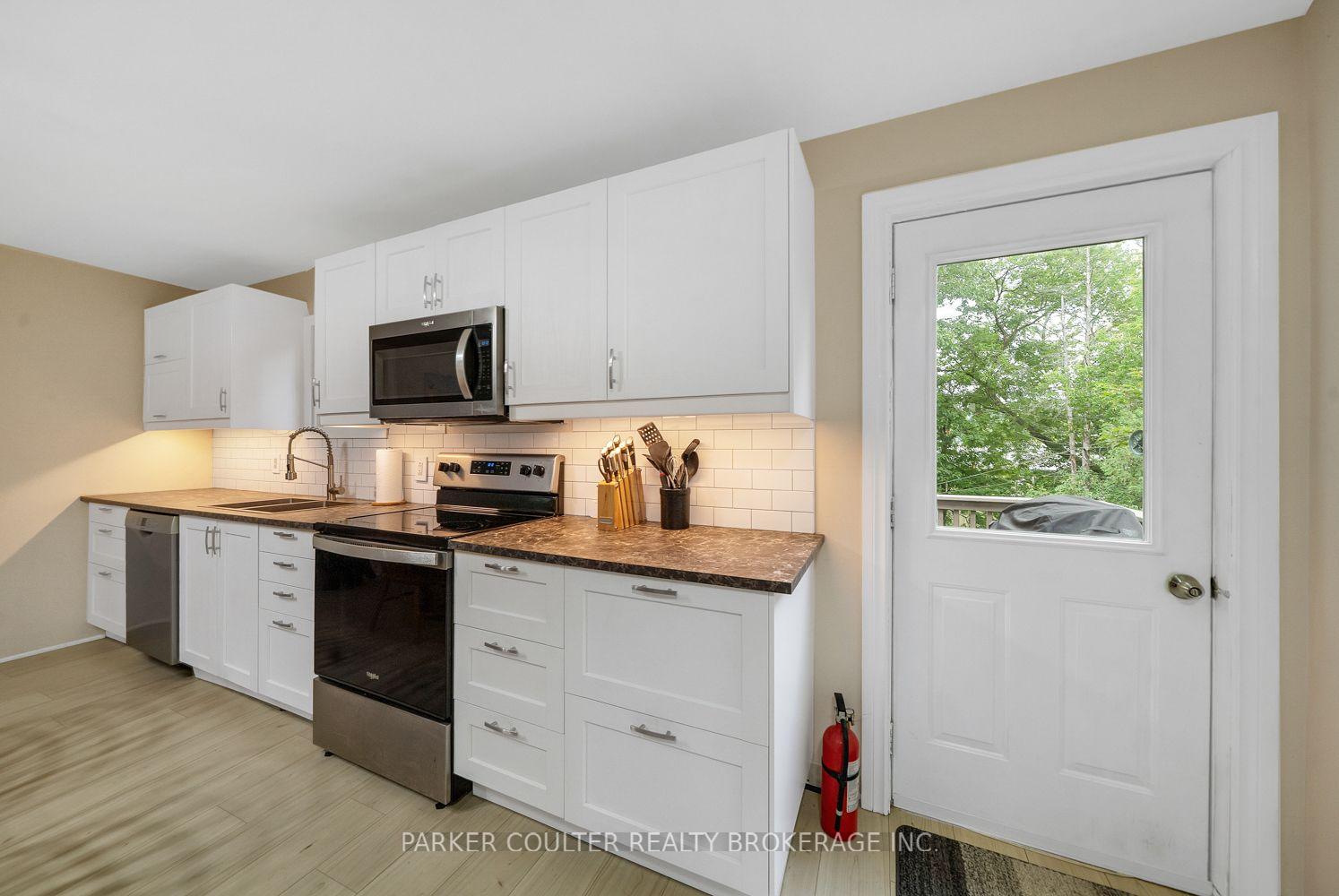 Photo 12 of 23 Miller Street, Parry Sound — HOMEH