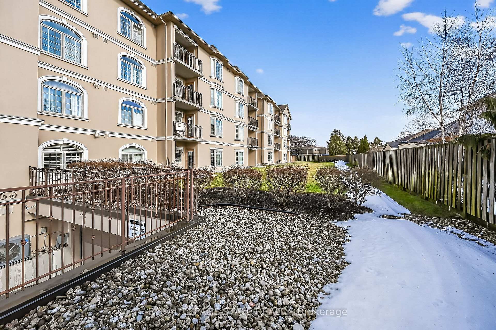 Photo 96 of Unit 308, 908 Mohawk Road E, Hamilton, Lisgar — HOMEH
