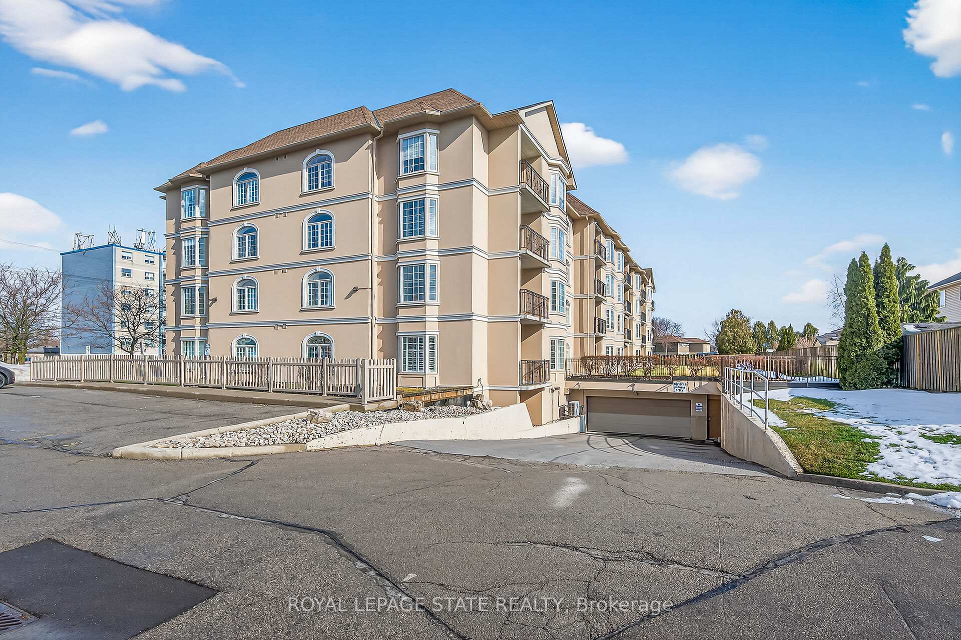 Photo 97 of Unit 308, 908 Mohawk Road E, Hamilton, Lisgar — HOMEH