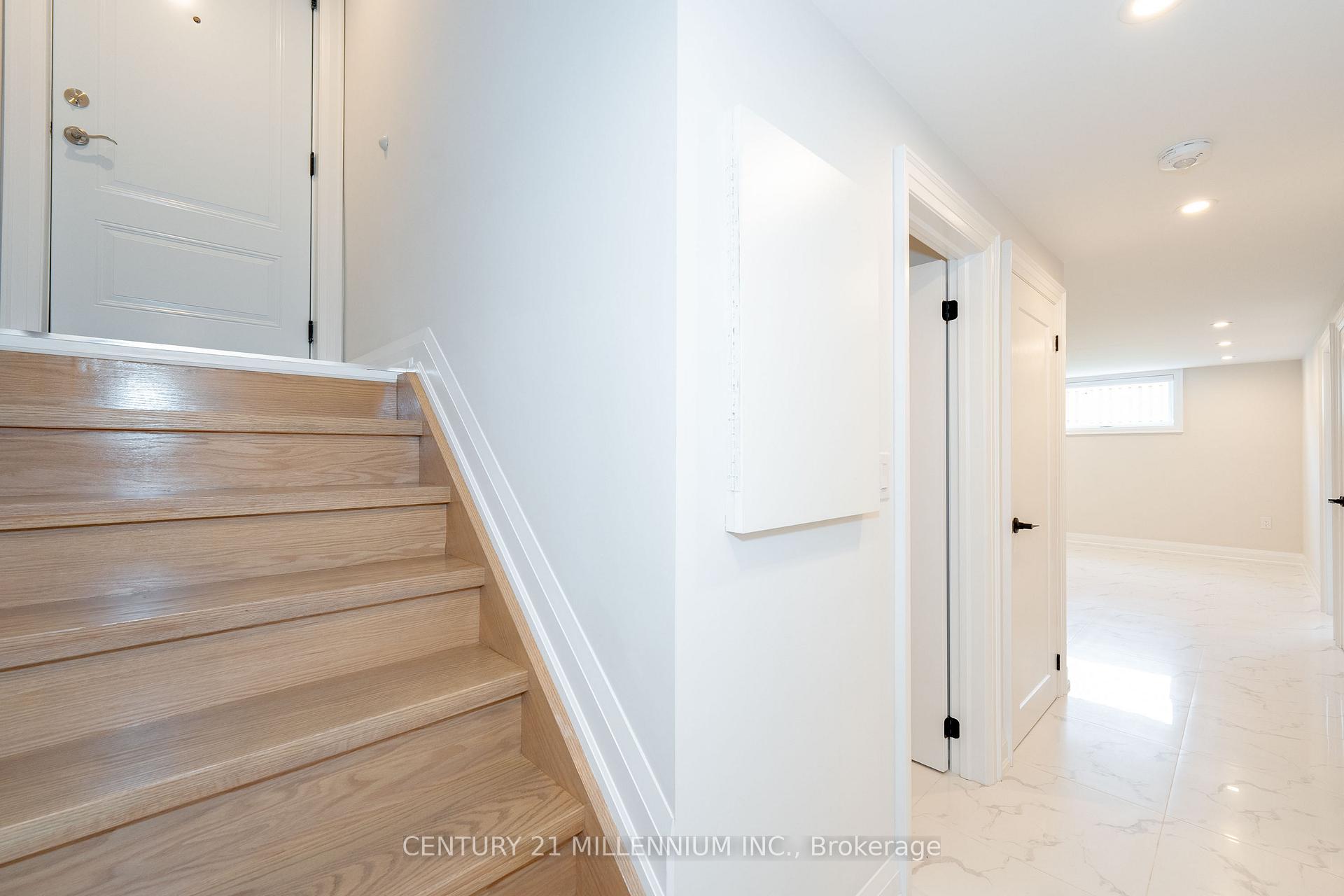 Photo 3 of Unit C, 31 Mariposa Avenue, Toronto, Rockcliffe-Smythe — HOMEH