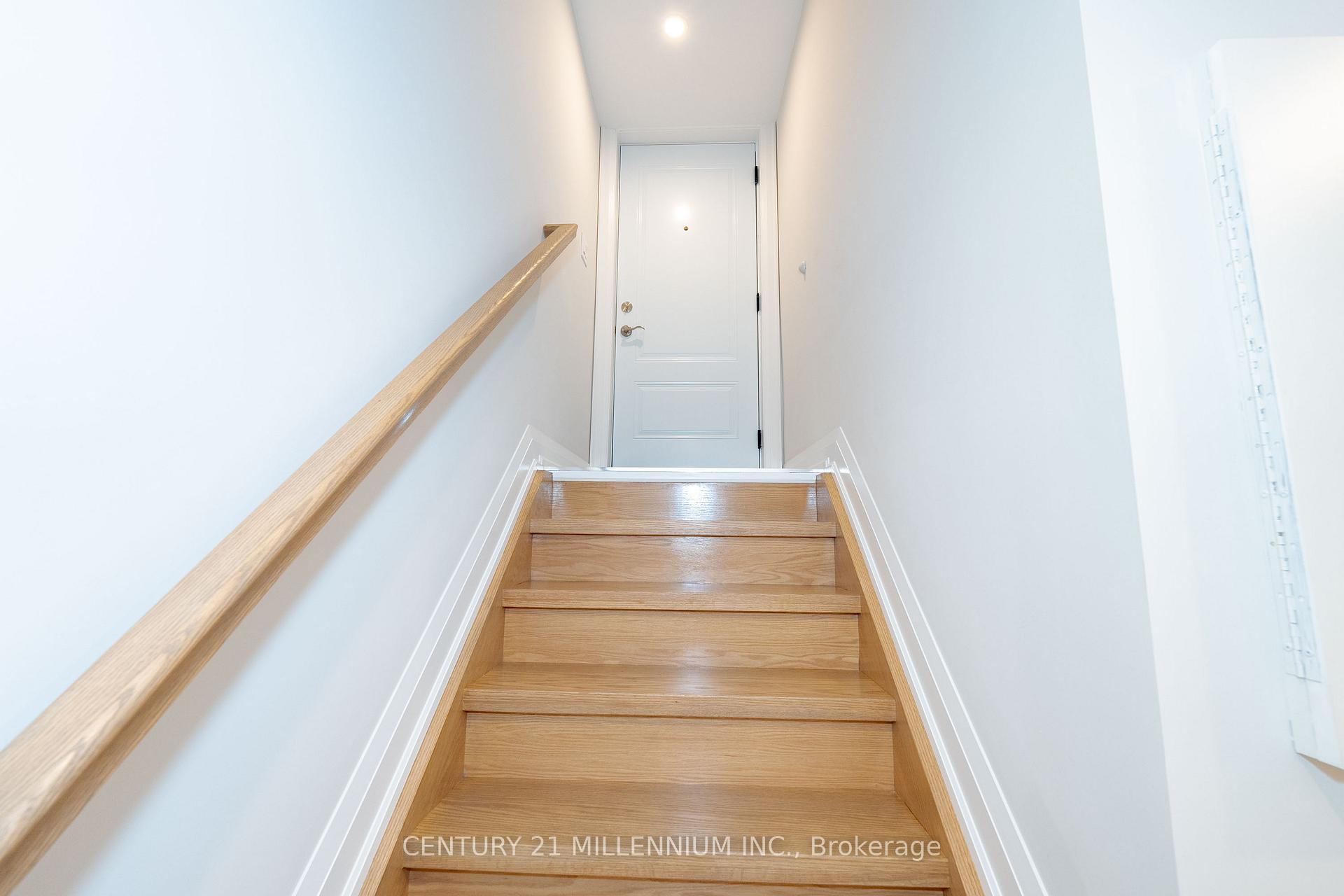 Photo 4 of Unit C, 31 Mariposa Avenue, Toronto, Rockcliffe-Smythe — HOMEH