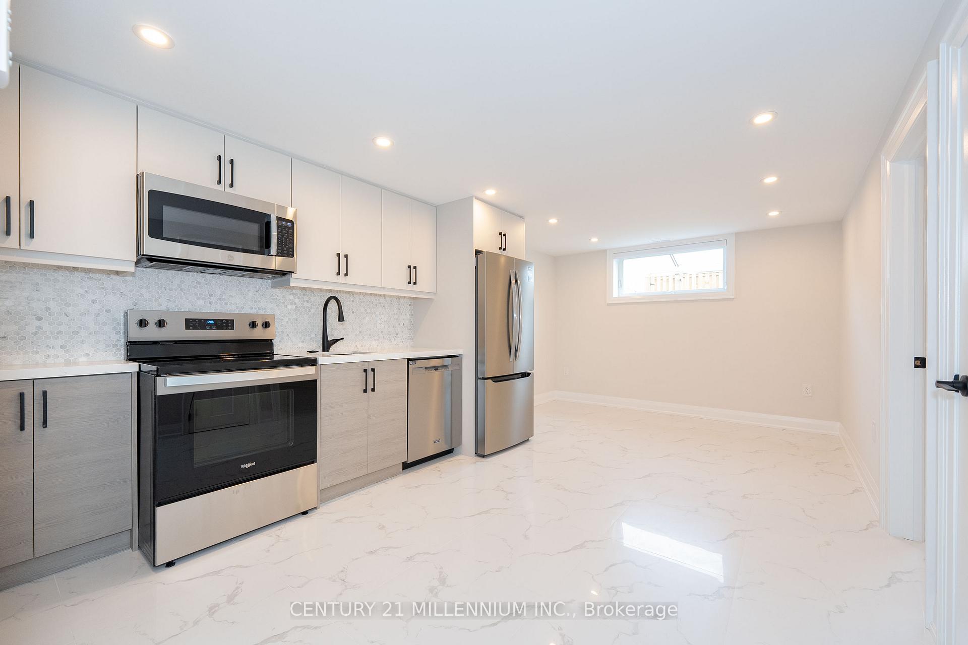 Photo 9 of Unit C, 31 Mariposa Avenue, Toronto, Rockcliffe-Smythe — HOMEH