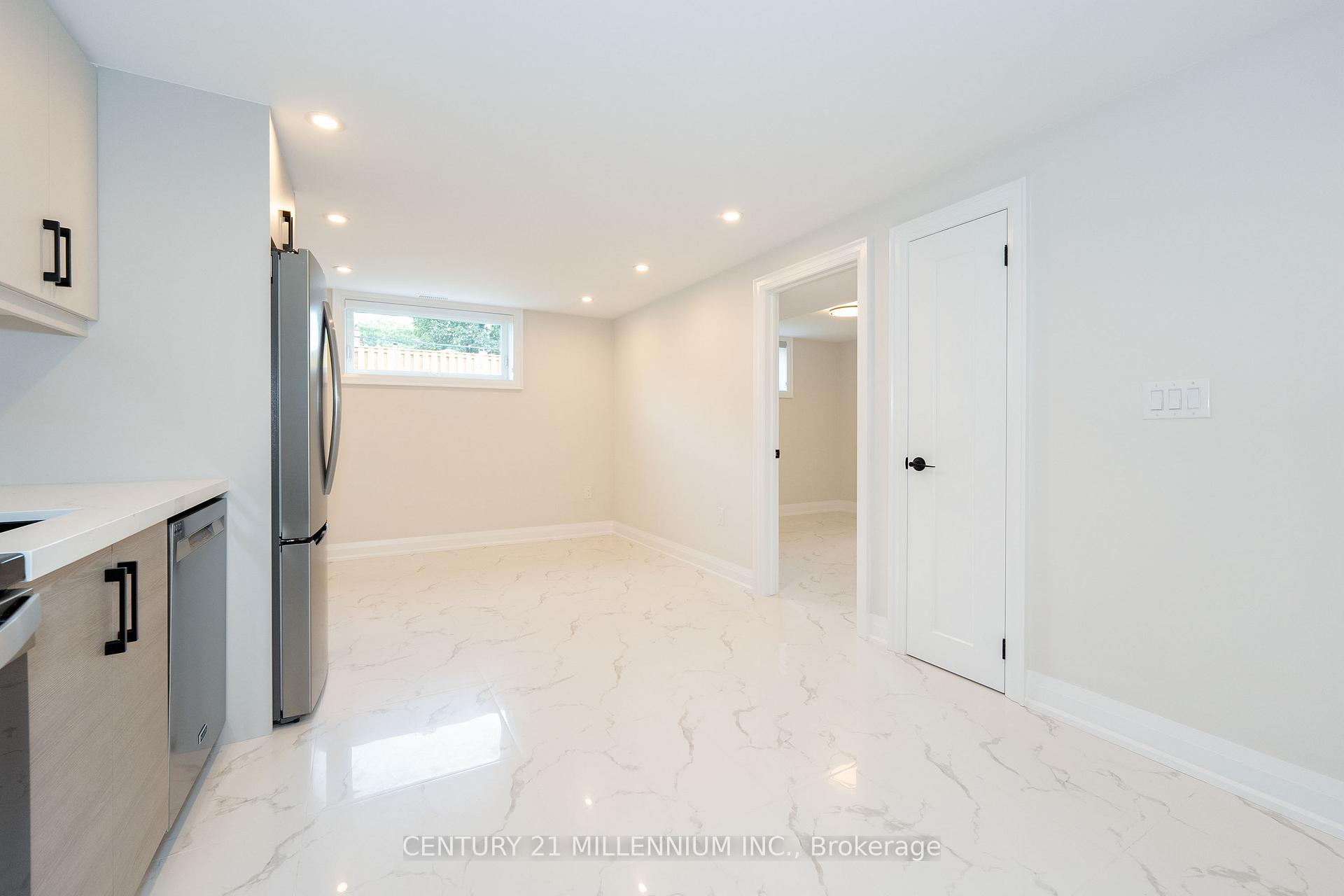 Photo 11 of Unit C, 31 Mariposa Avenue, Toronto, Rockcliffe-Smythe — HOMEH