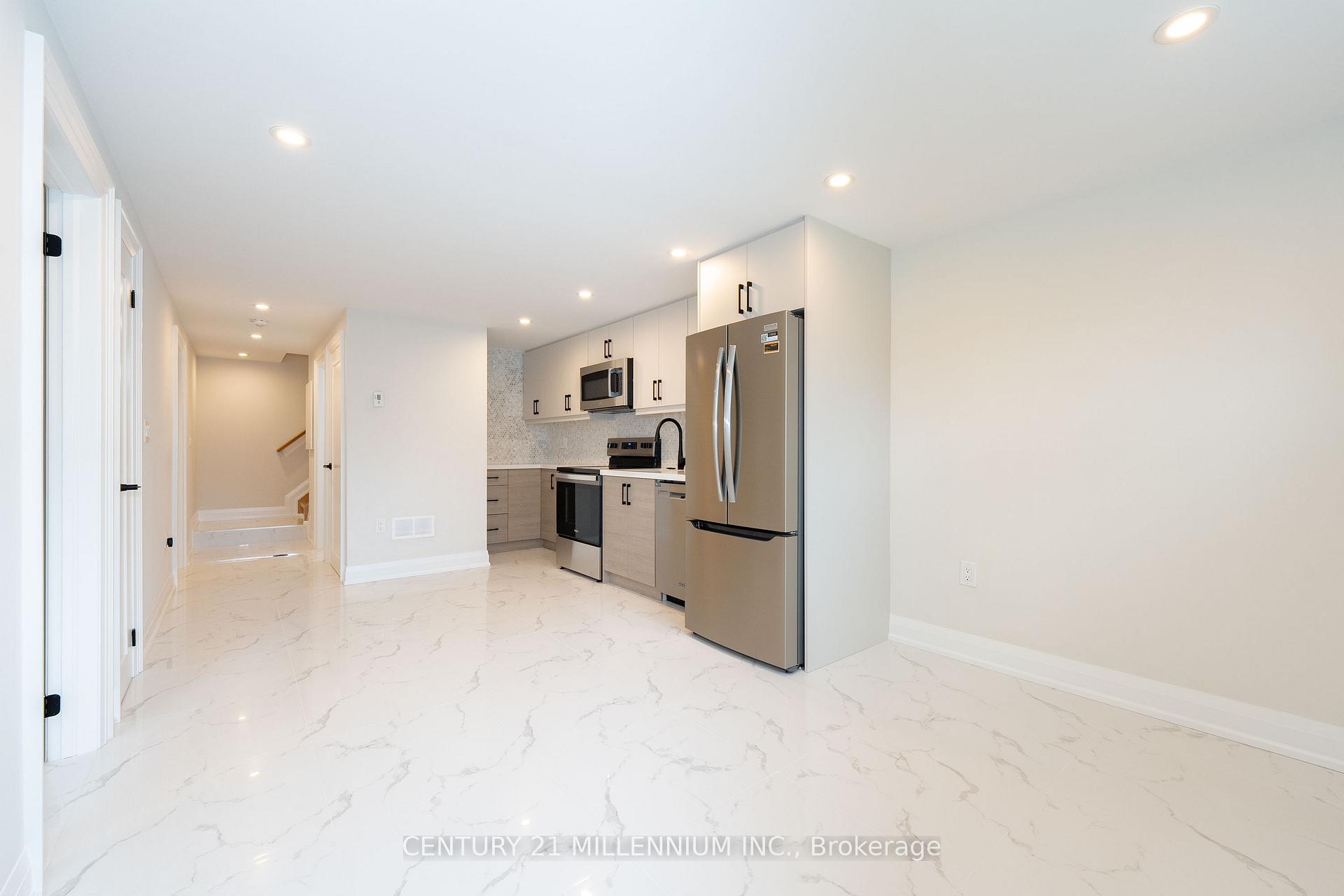 Photo 12 of Unit C, 31 Mariposa Avenue, Toronto, Rockcliffe-Smythe — HOMEH