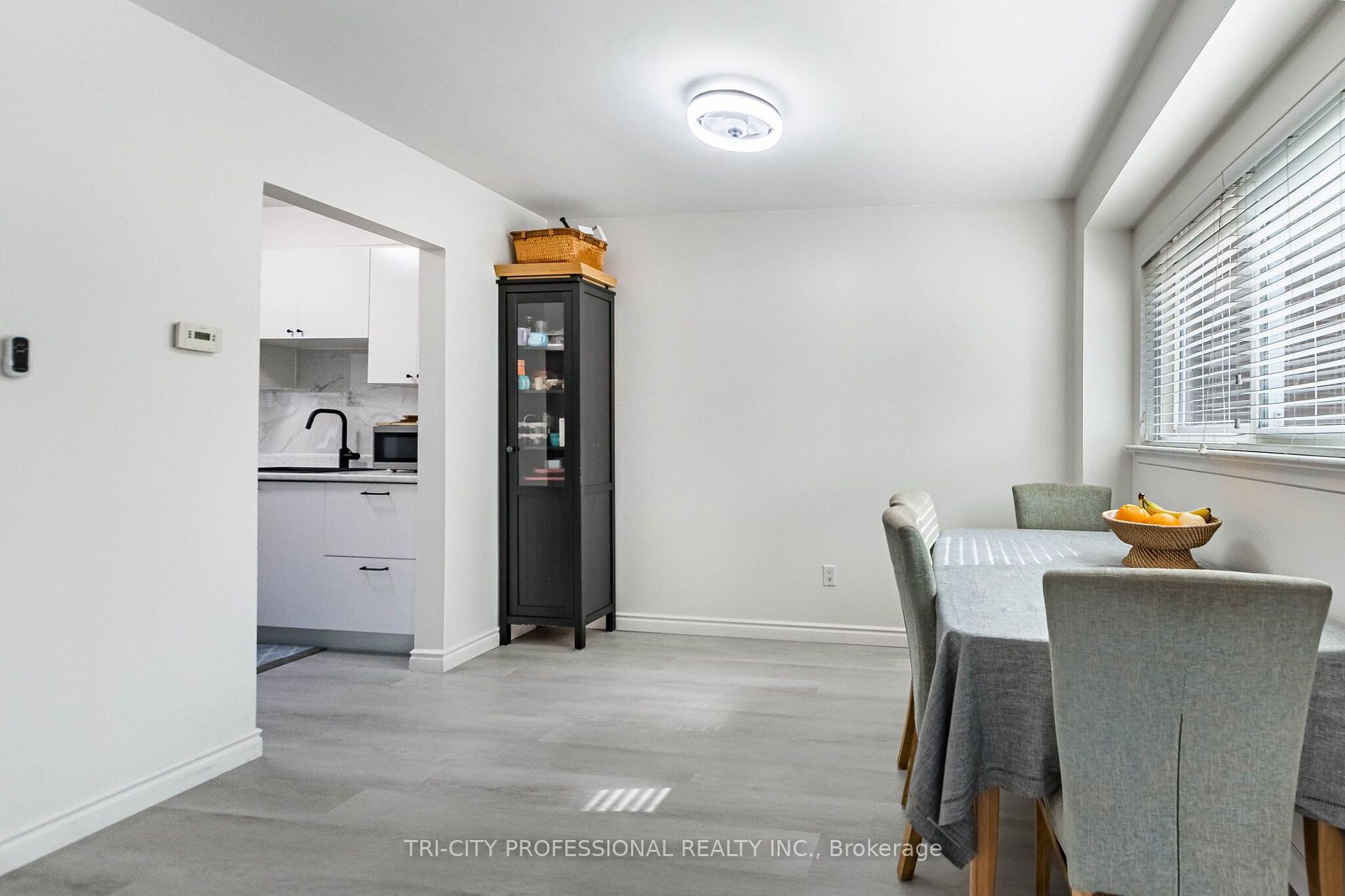 Photo 15 of 25 Craigleigh Crescent, Brampton, Avondale — HOMEH