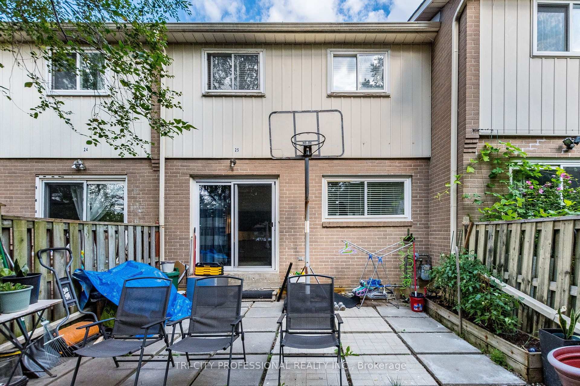 Photo 48 of 25 Craigleigh Crescent, Brampton, Avondale — HOMEH