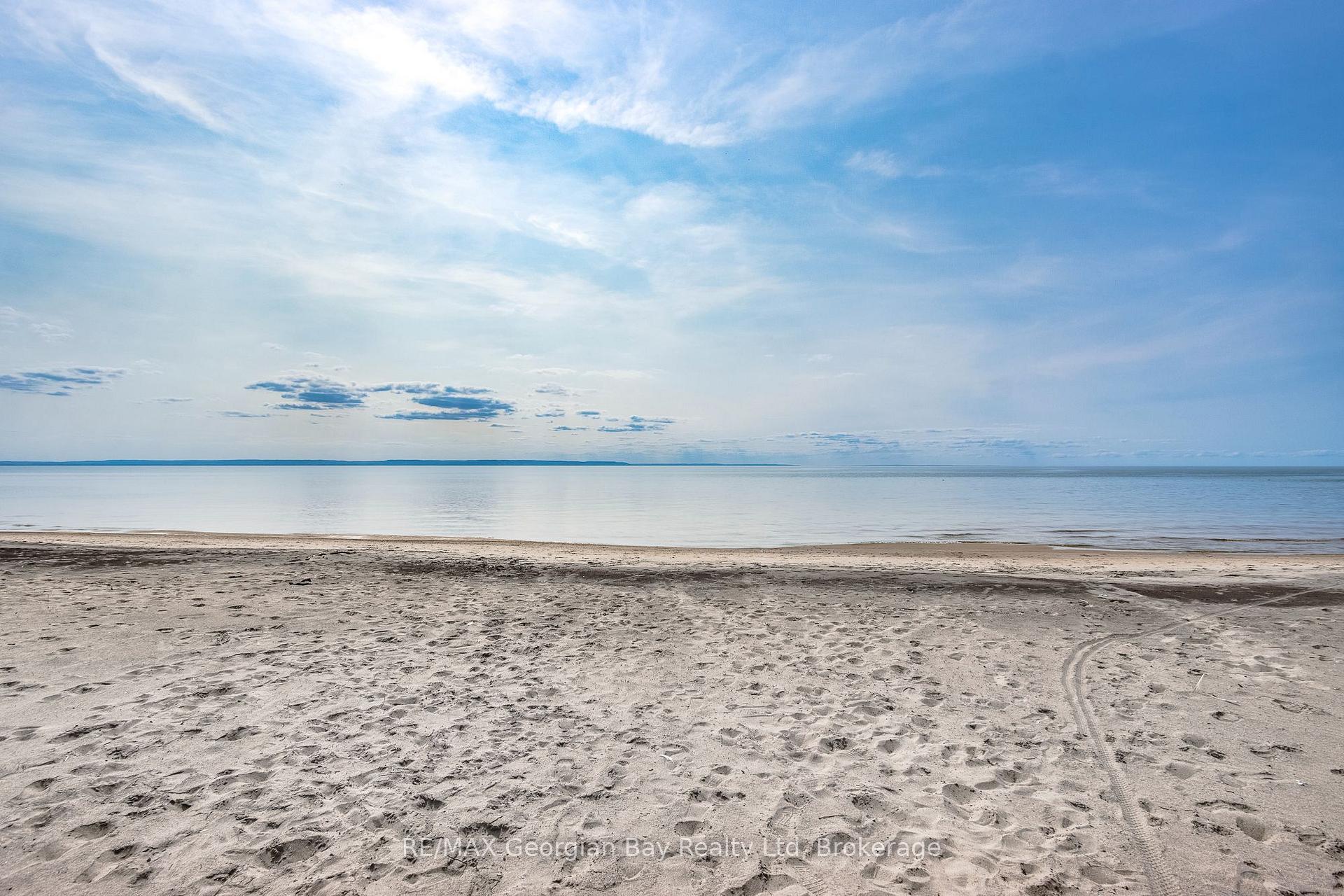 Photo 5 of 68 Tiny Beaches Road S, Tiny, Rural Tiny — HOMEH