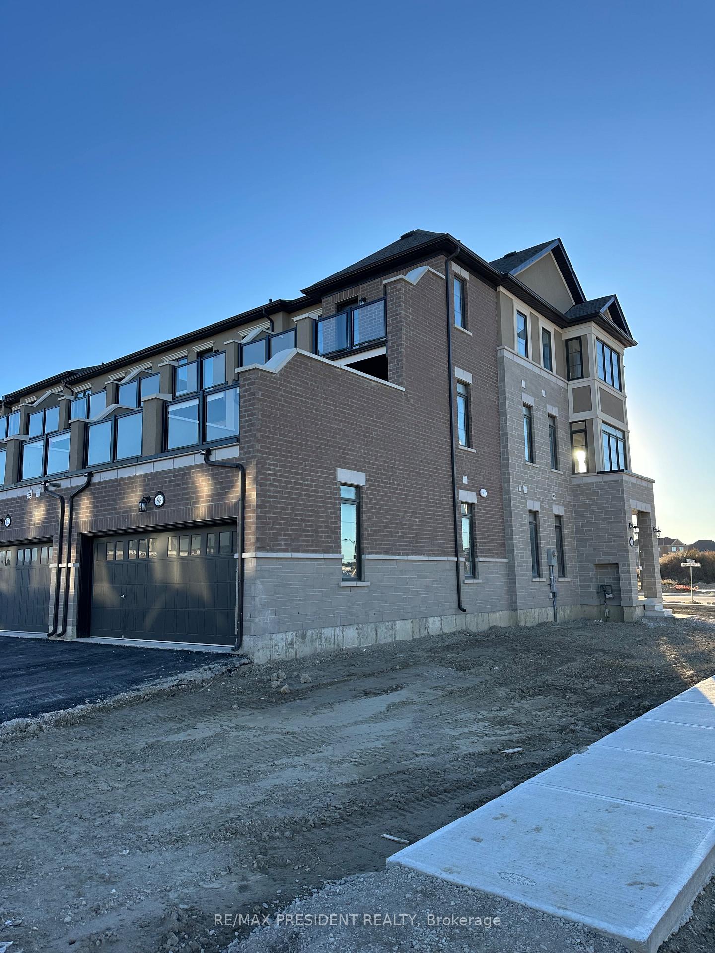 Photo 4 of 98 Claremont Road, Brampton, Sandringham-Wellington North — HOMEH