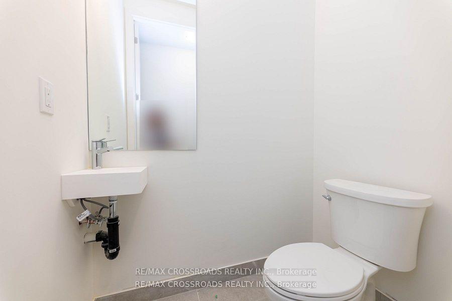 Photo 7 of Unit 1212, 10 David Eyer Road E, Richmond Hill, Rural Richmond Hill — HOMEH
