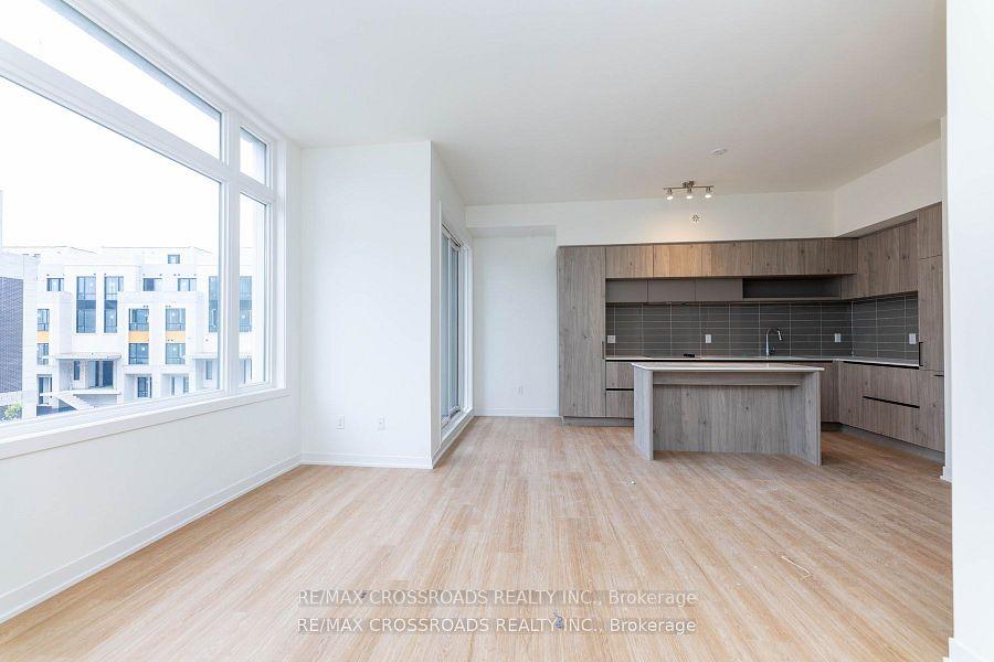 Photo 8 of Unit 1212, 10 David Eyer Road E, Richmond Hill, Rural Richmond Hill — HOMEH