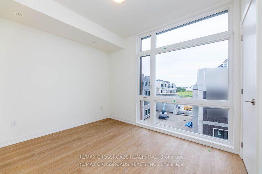 Photo 12 of Unit 1212, 10 David Eyer Road E, Richmond Hill, Rural Richmond Hill — HOMEH