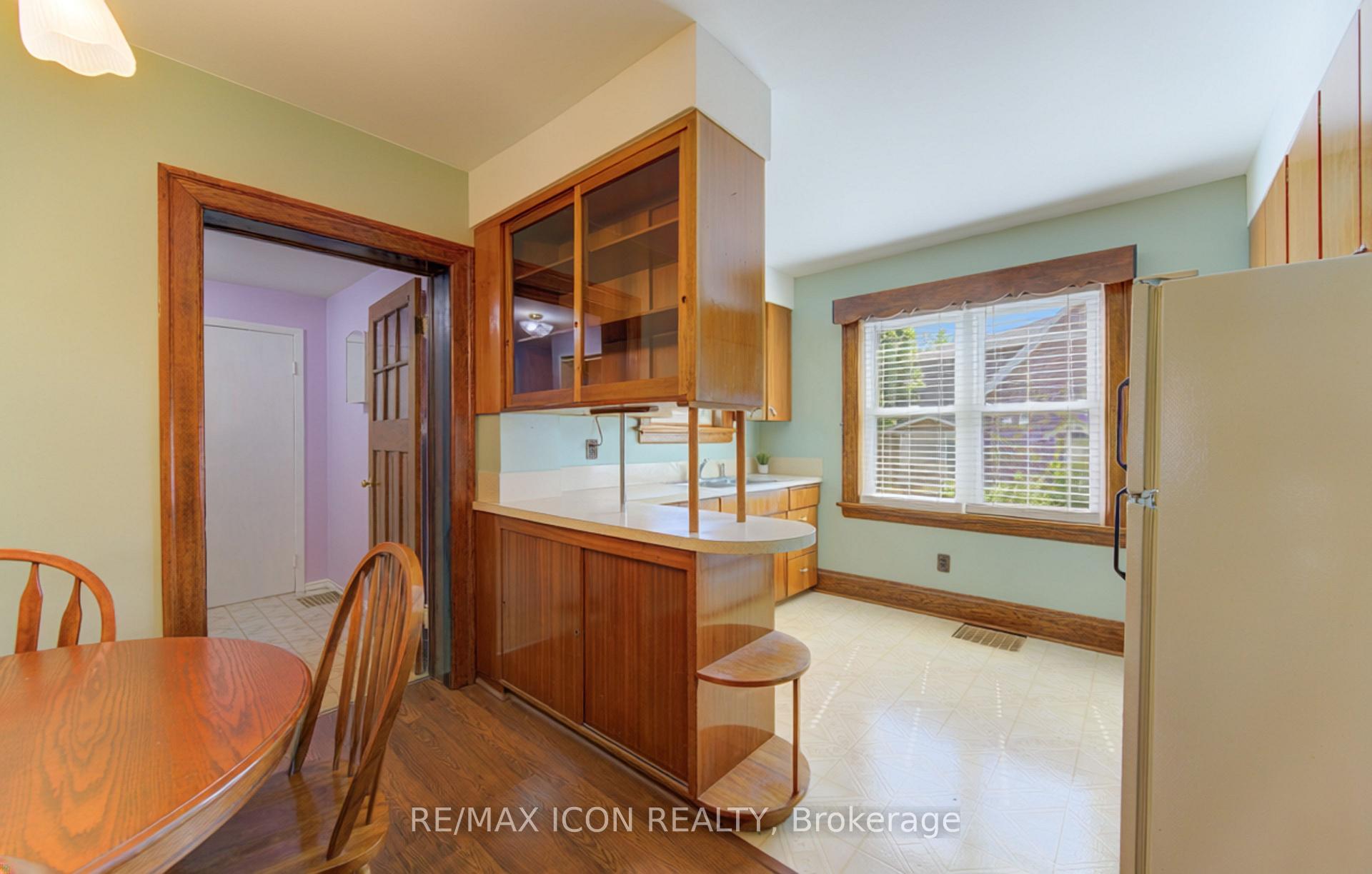 Photo 18 of 224 Weber Street E, Kitchener, King East — HOMEH