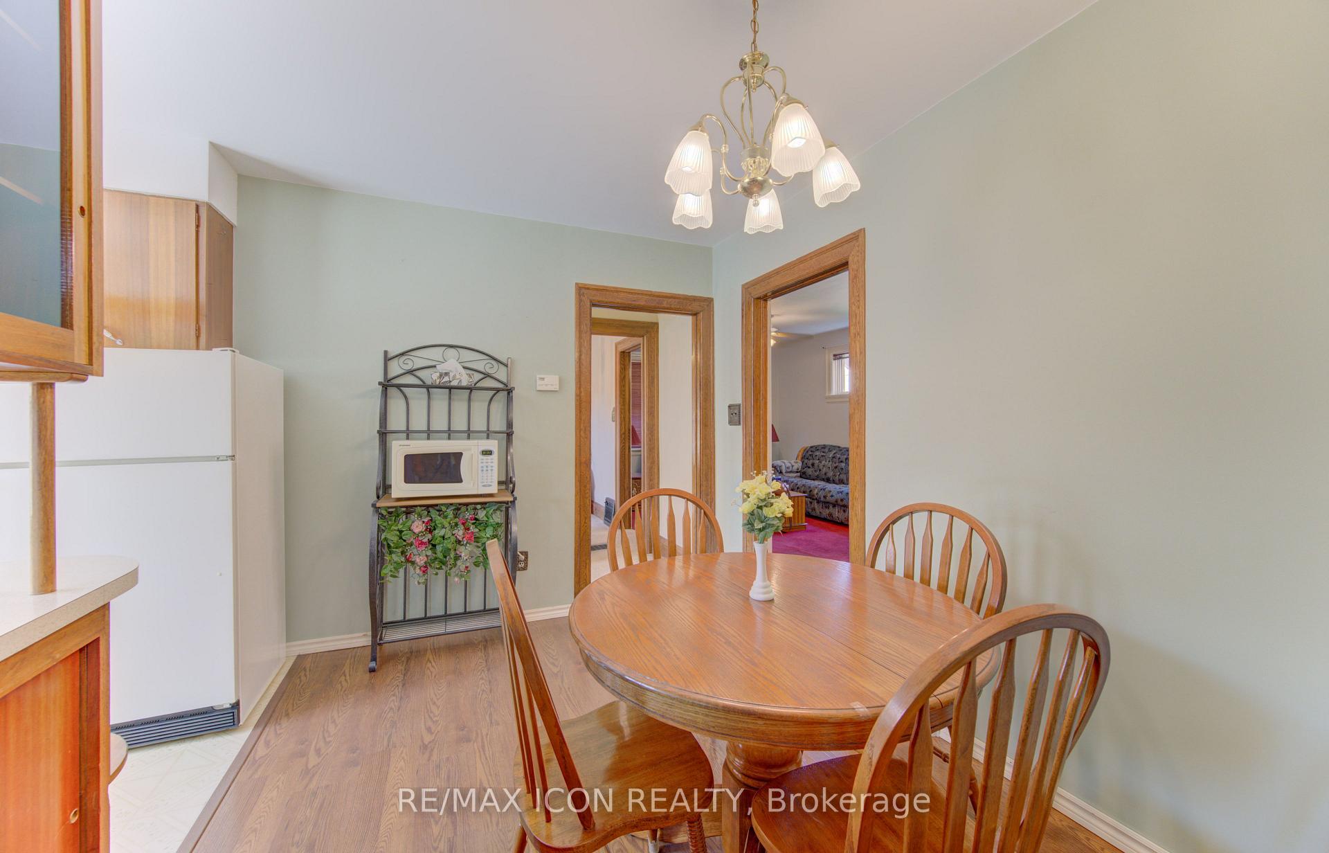 Photo 25 of 224 Weber Street E, Kitchener, King East — HOMEH