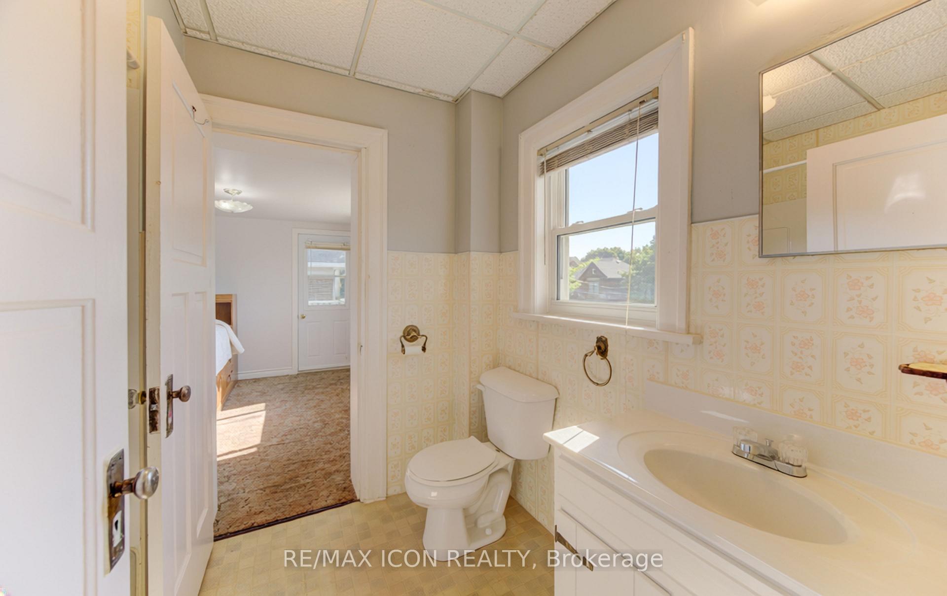 Photo 29 of 224 Weber Street E, Kitchener, King East — HOMEH