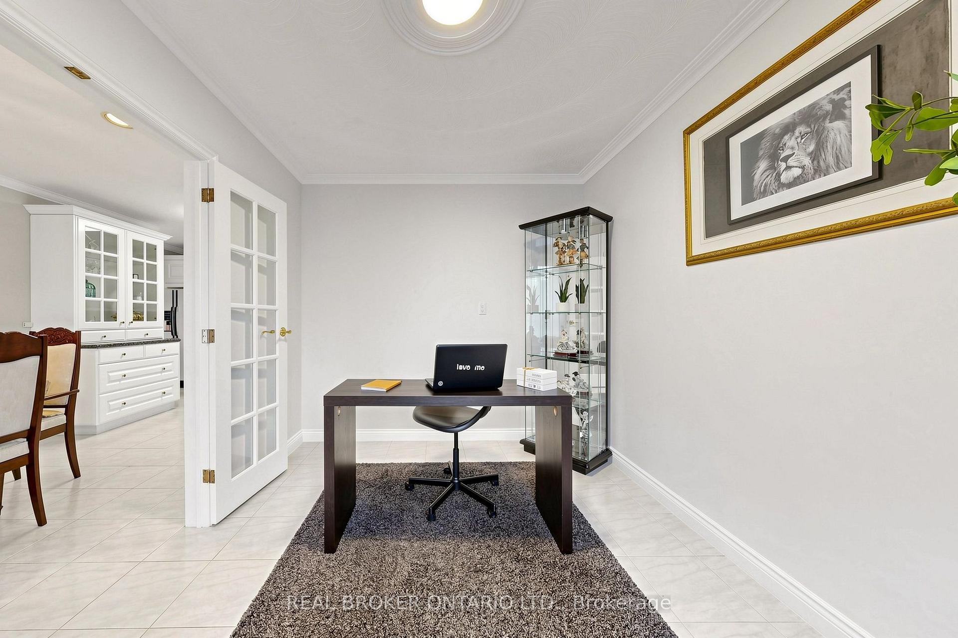 Photo 15 of 2 Dorking Crescent, North York, Downsview-Roding-CFB — HOMEH