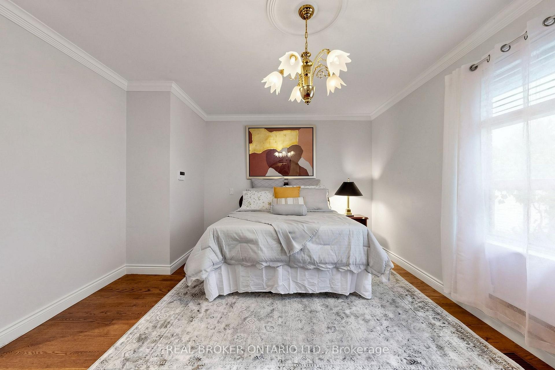 Photo 17 of 2 Dorking Crescent, North York, Downsview-Roding-CFB — HOMEH