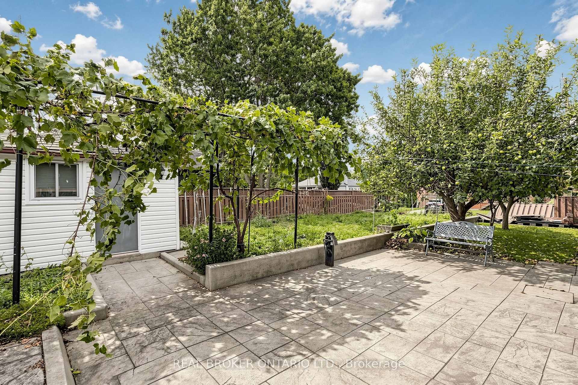 Photo 48 of 2 Dorking Crescent, North York, Downsview-Roding-CFB — HOMEH