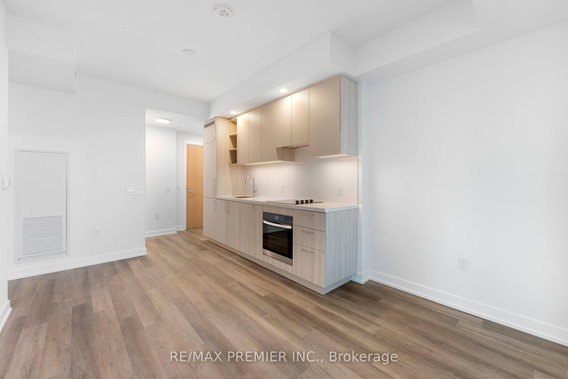 Photo 4 of Unit 1306A, 5 Meadowdale Road, Vaughan, Vaughan Corporate Centre — HOMEH