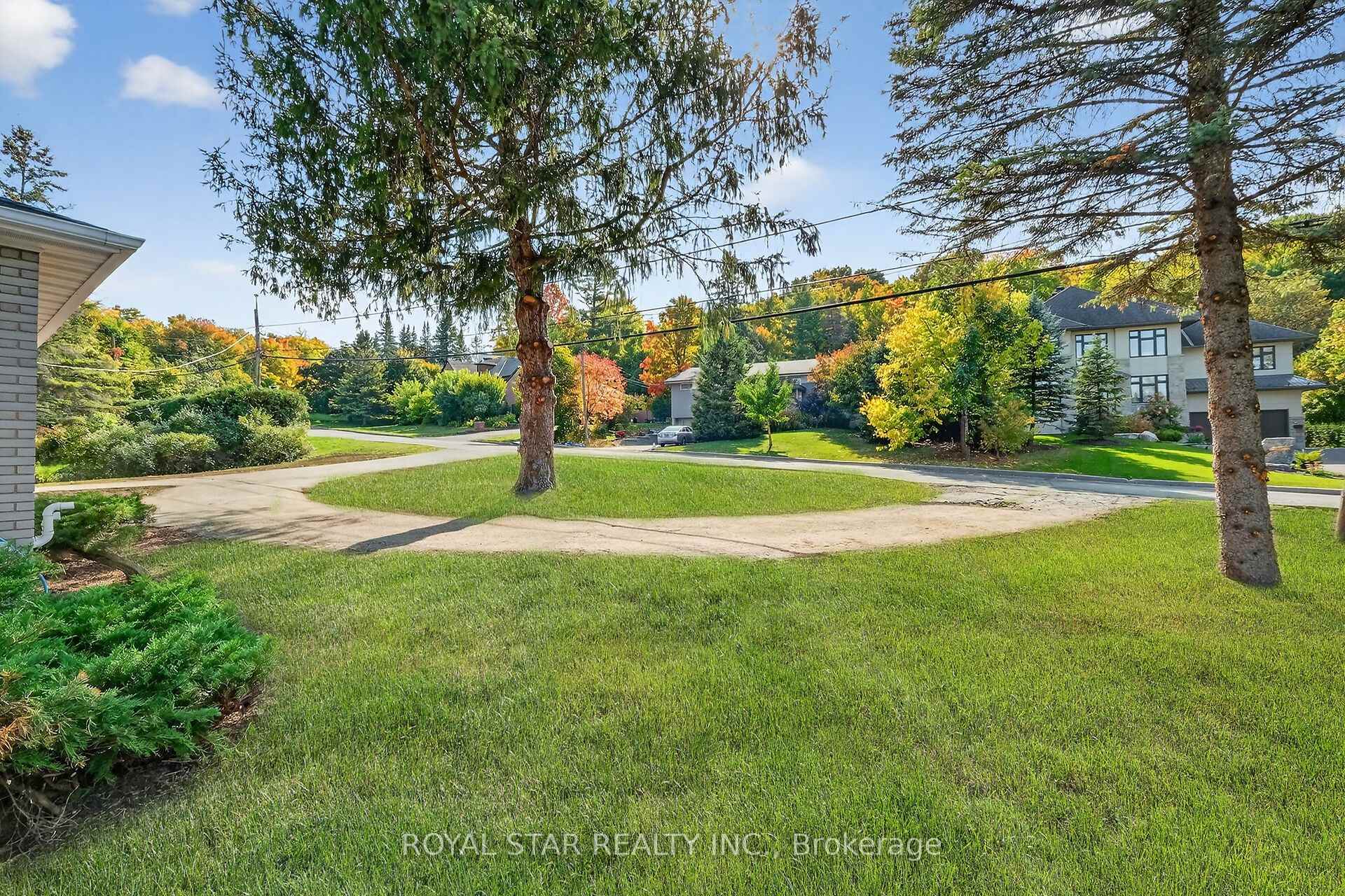 Photo 4 of 10 Delong Drive, Ottawa, Beacon Hill North — HOMEH