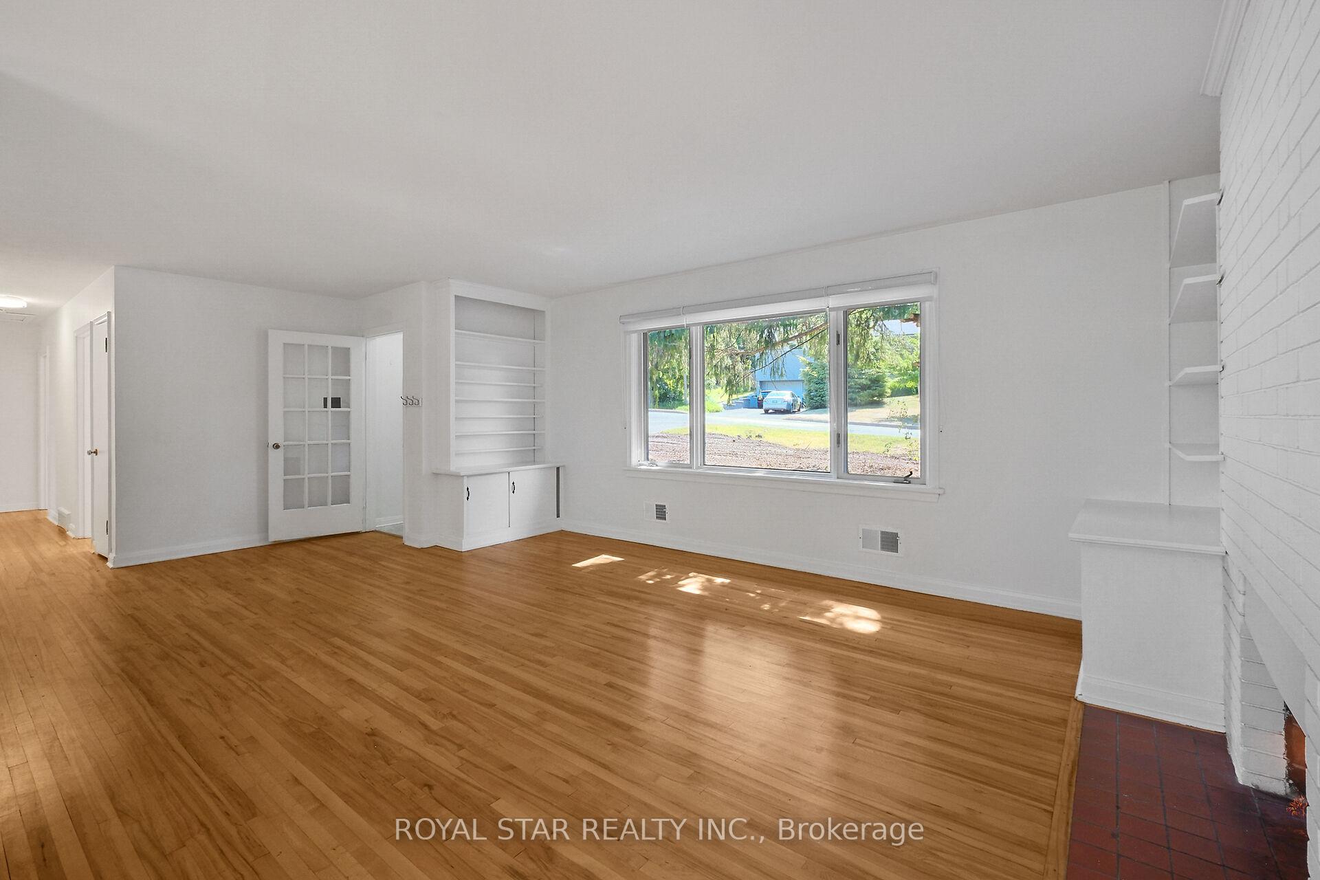 Photo 7 of 10 Delong Drive, Ottawa, Beacon Hill North — HOMEH