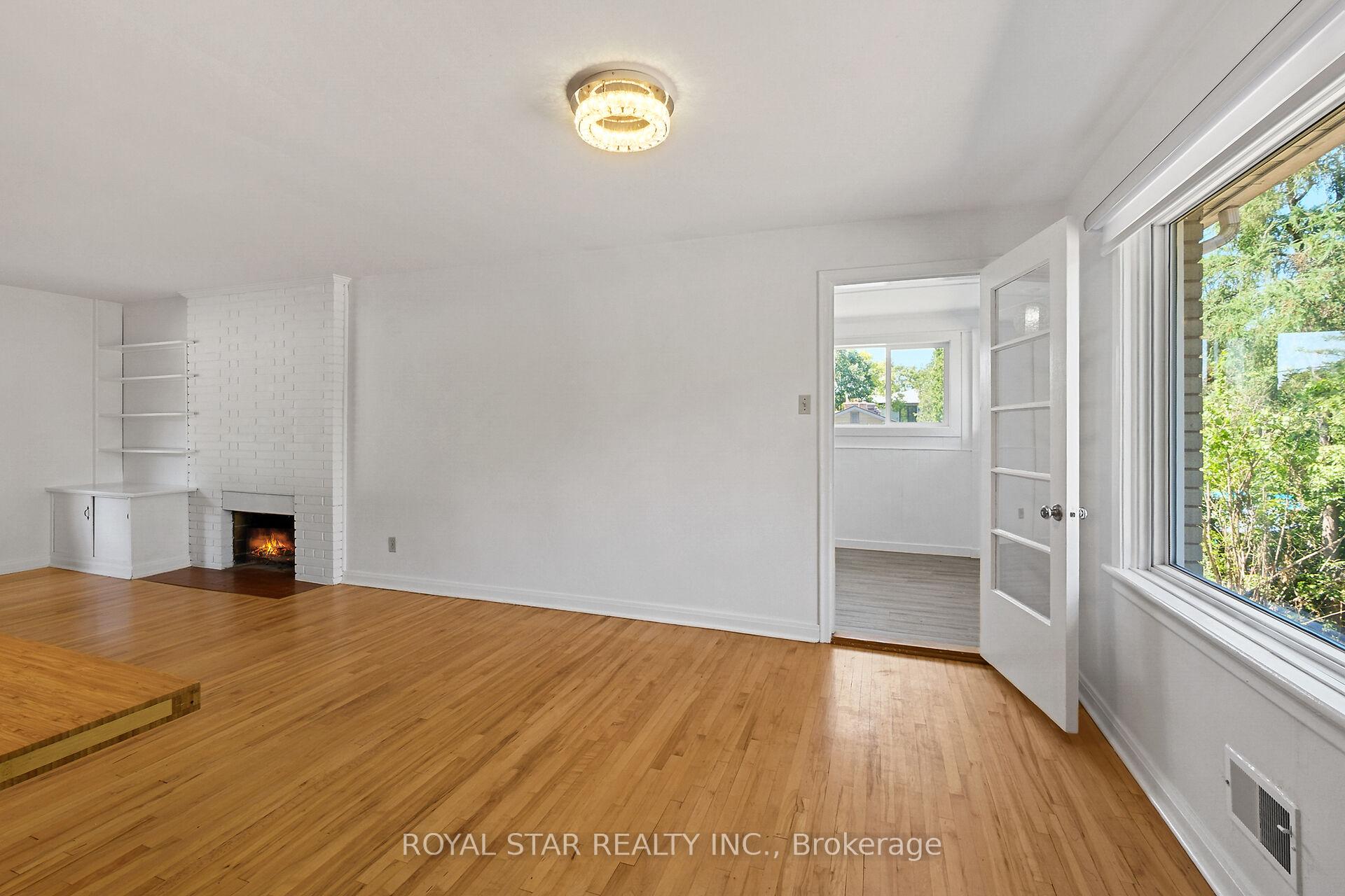 Photo 14 of 10 Delong Drive, Ottawa, Beacon Hill North — HOMEH