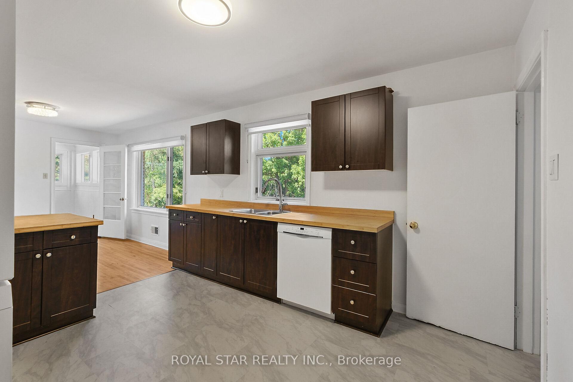 Photo 19 of 10 Delong Drive, Ottawa, Beacon Hill North — HOMEH
