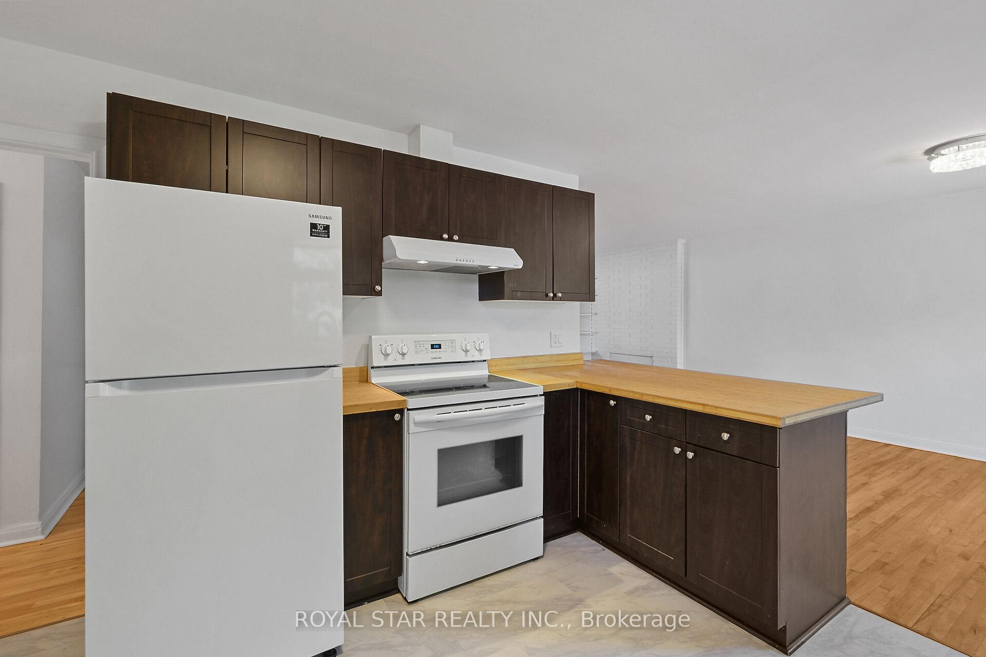 Photo 20 of 10 Delong Drive, Ottawa, Beacon Hill North — HOMEH