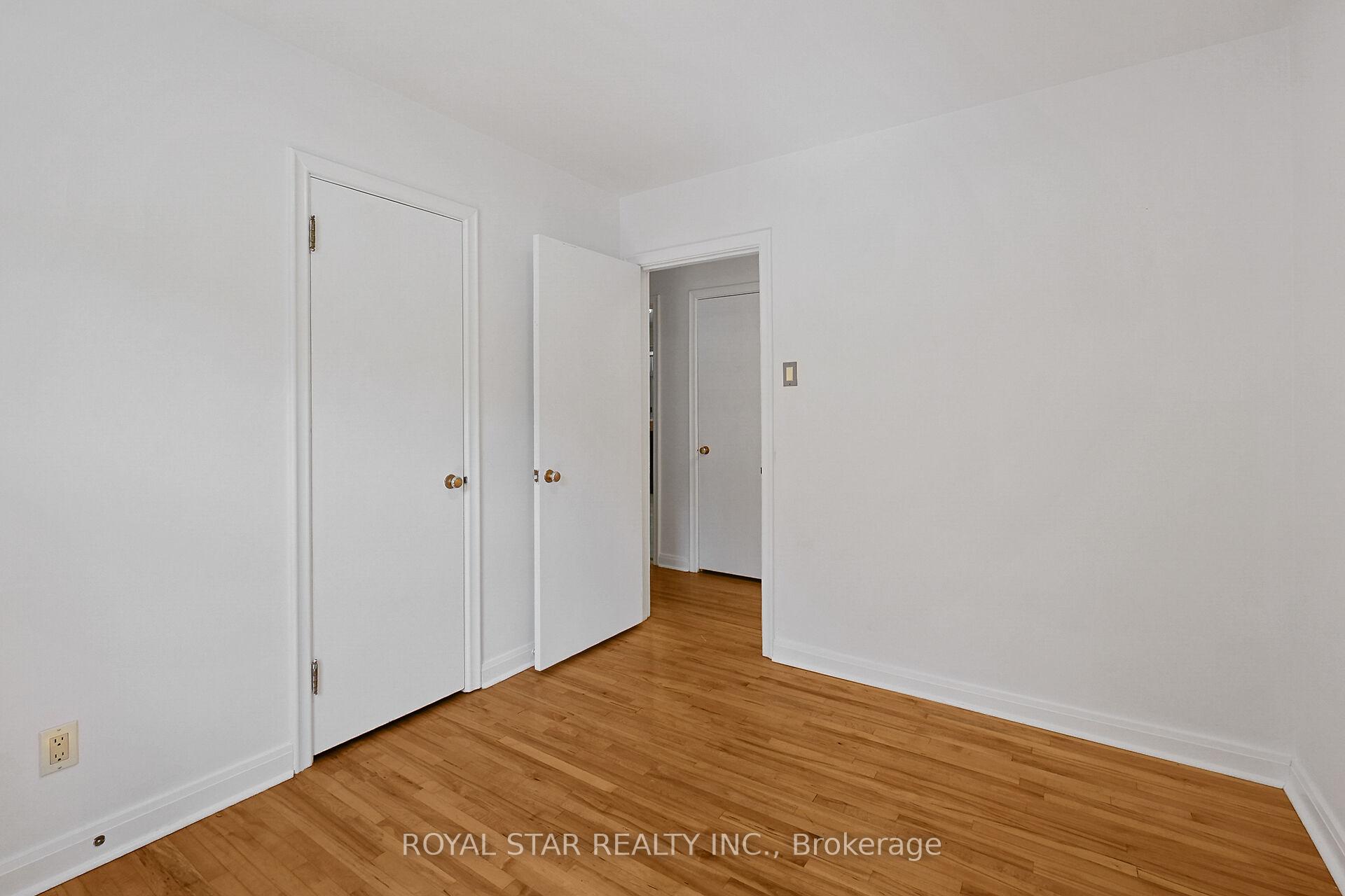 Photo 25 of 10 Delong Drive, Ottawa, Beacon Hill North — HOMEH