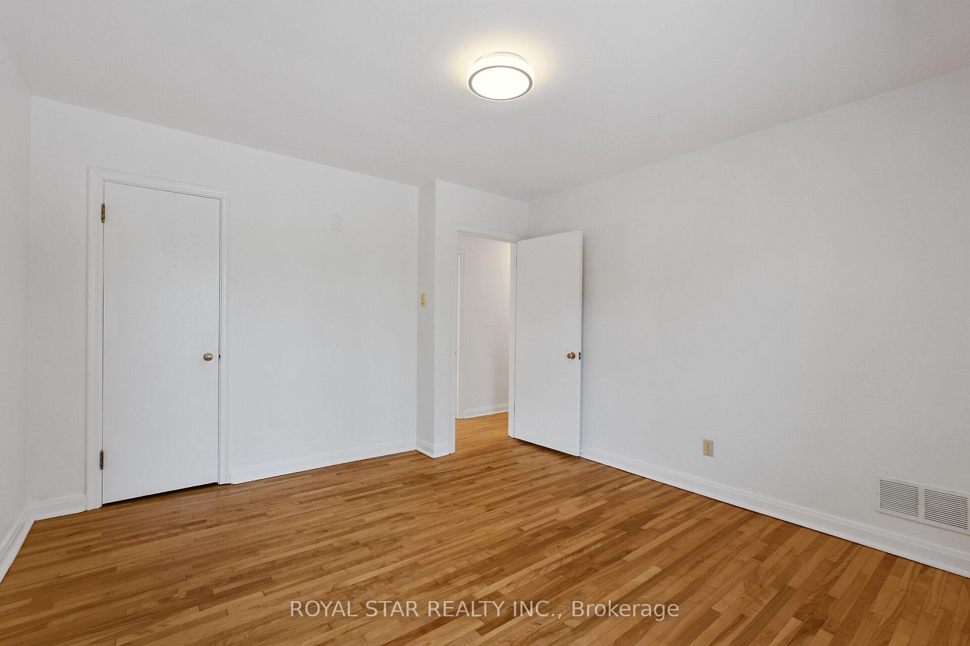 Photo 28 of 10 Delong Drive, Ottawa, Beacon Hill North — HOMEH