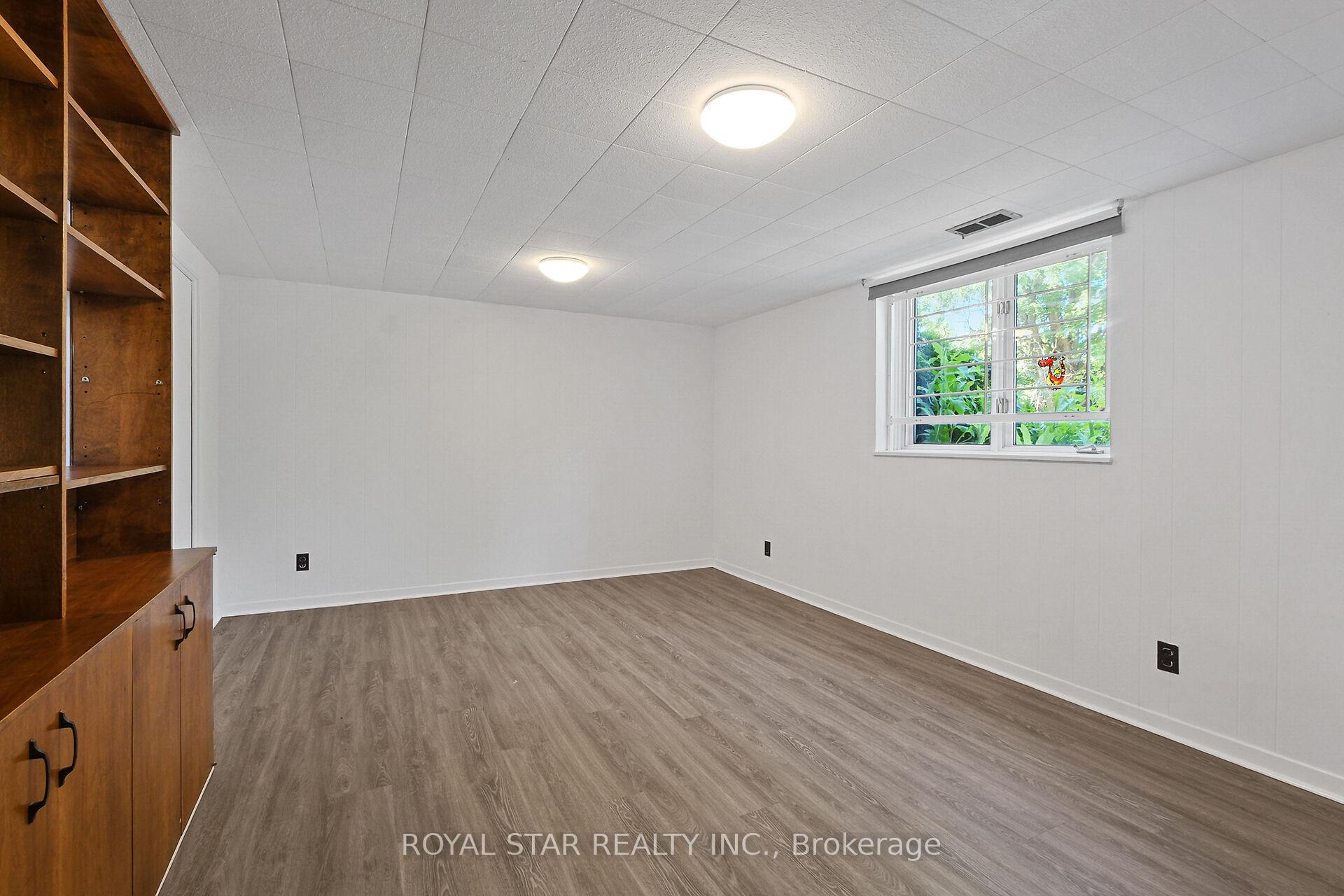Photo 35 of 10 Delong Drive, Ottawa, Beacon Hill North — HOMEH
