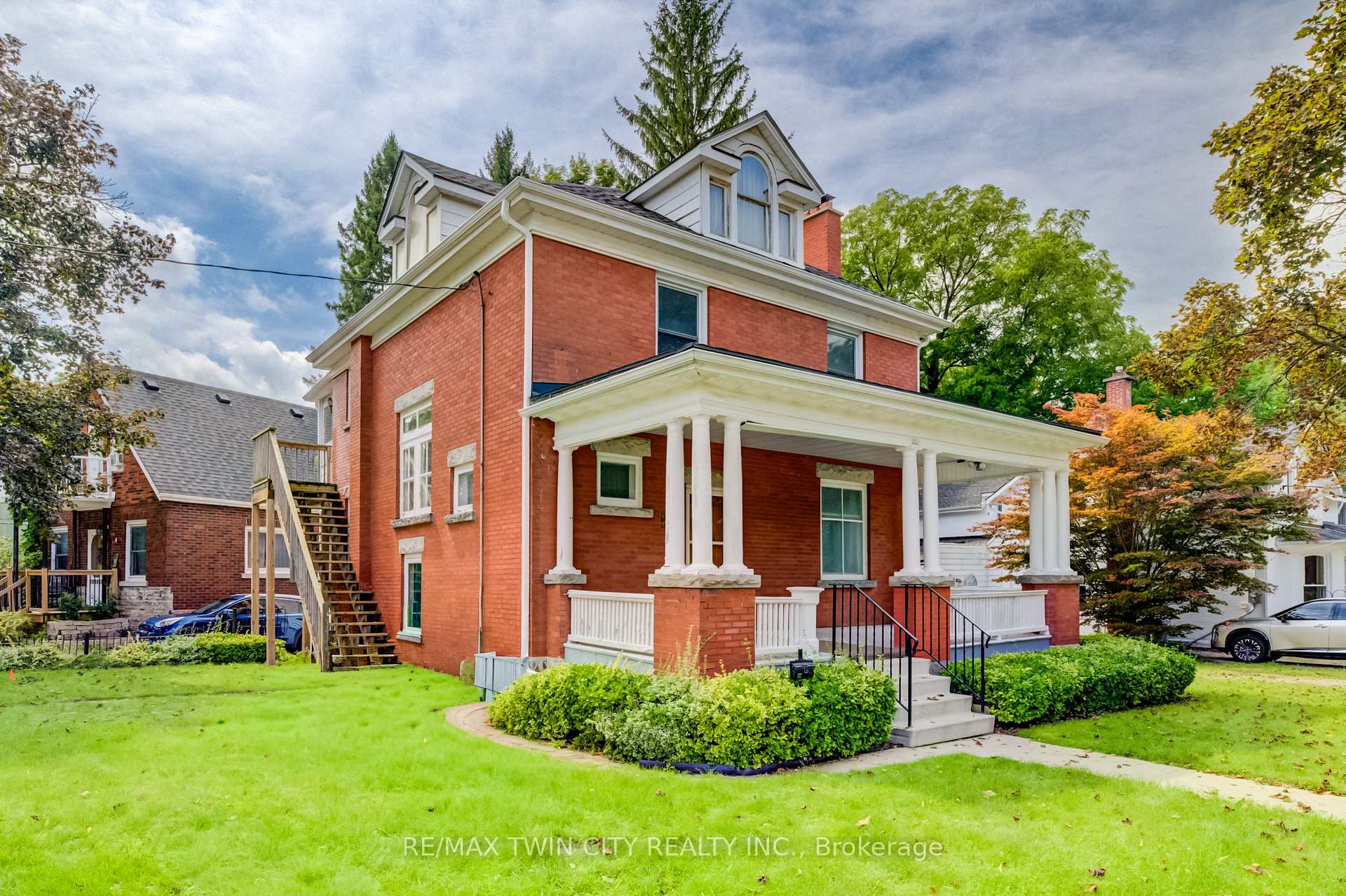 Photo 6 of 211 Main Street, Cambridge, East Galt — HOMEH