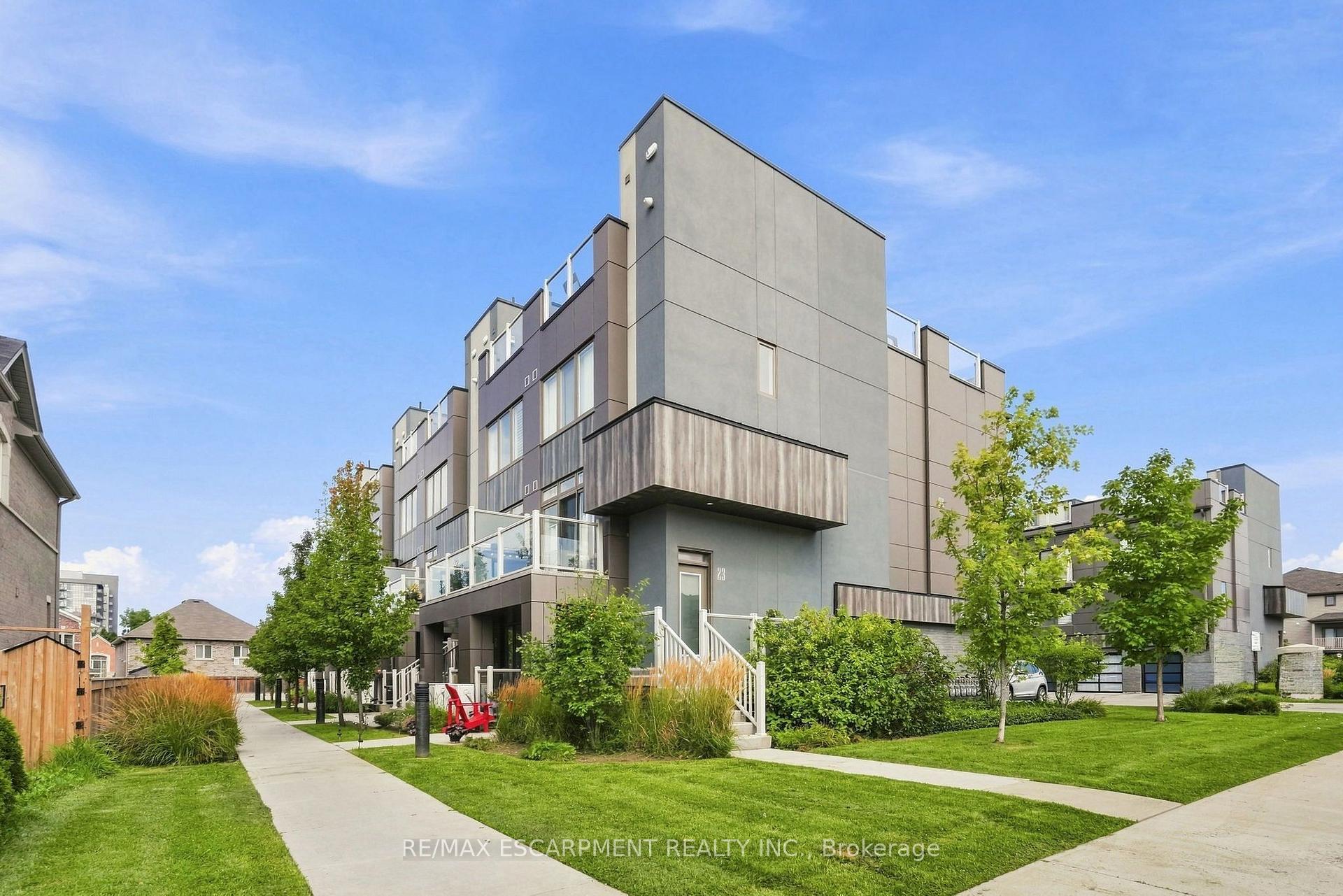 Photo 1 of Unit 18, 261 Skinner Road, Hamilton, Waterdown — HOMEH