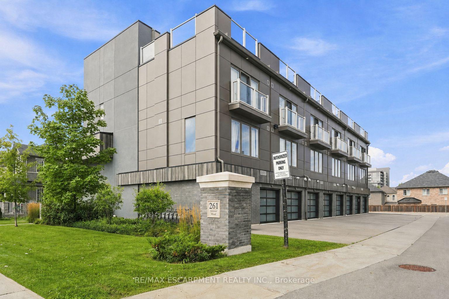 Photo 2 of Unit 18, 261 Skinner Road, Hamilton, Waterdown — HOMEH