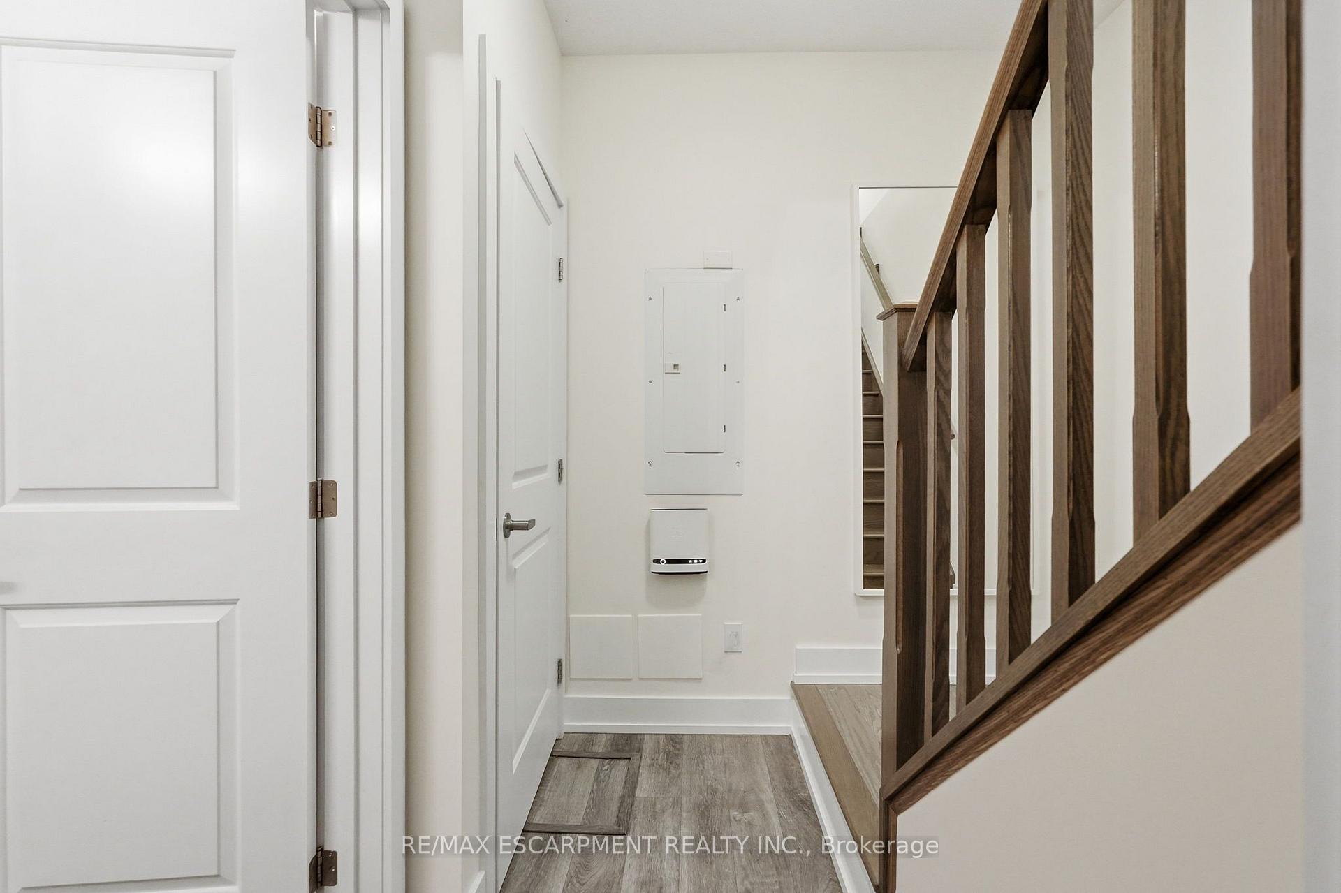 Photo 16 of Unit 18, 261 Skinner Road, Hamilton, Waterdown — HOMEH
