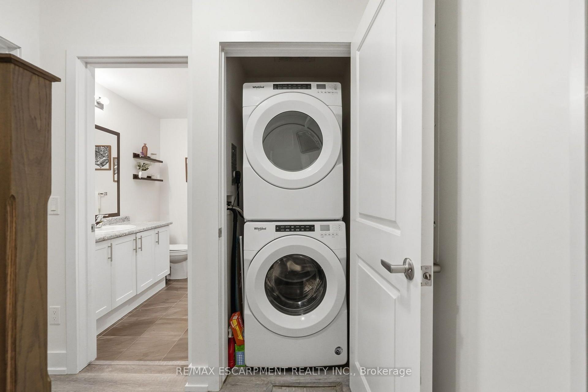 Photo 17 of Unit 18, 261 Skinner Road, Hamilton, Waterdown — HOMEH
