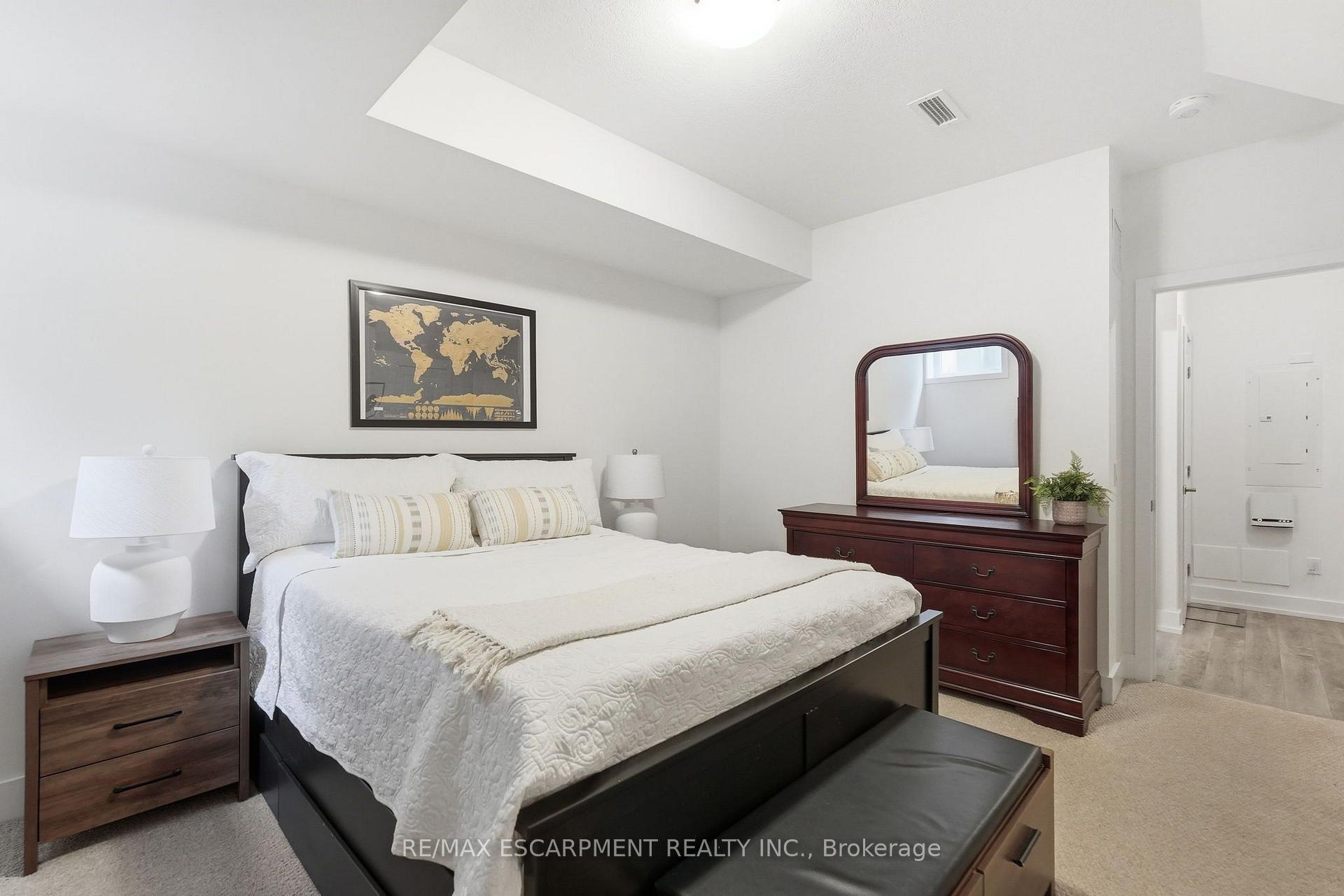 Photo 20 of Unit 18, 261 Skinner Road, Hamilton, Waterdown — HOMEH