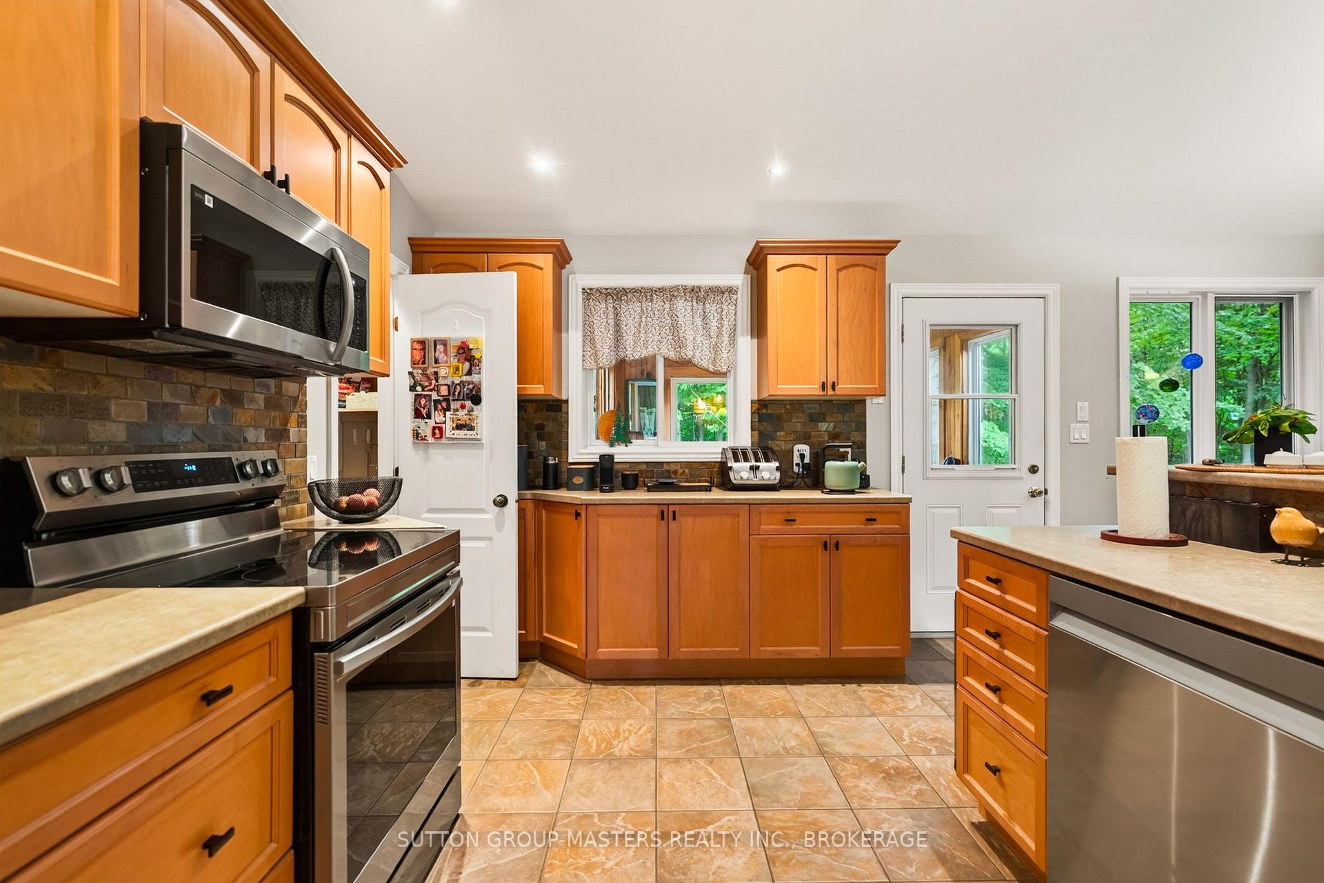 Photo 9 of 4126 Hideaway Lane, Frontenac, Frontenac South — HOMEH